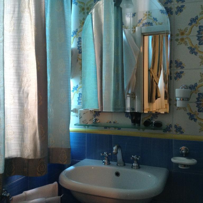 Double or Twin Room,1380644642:JPEG