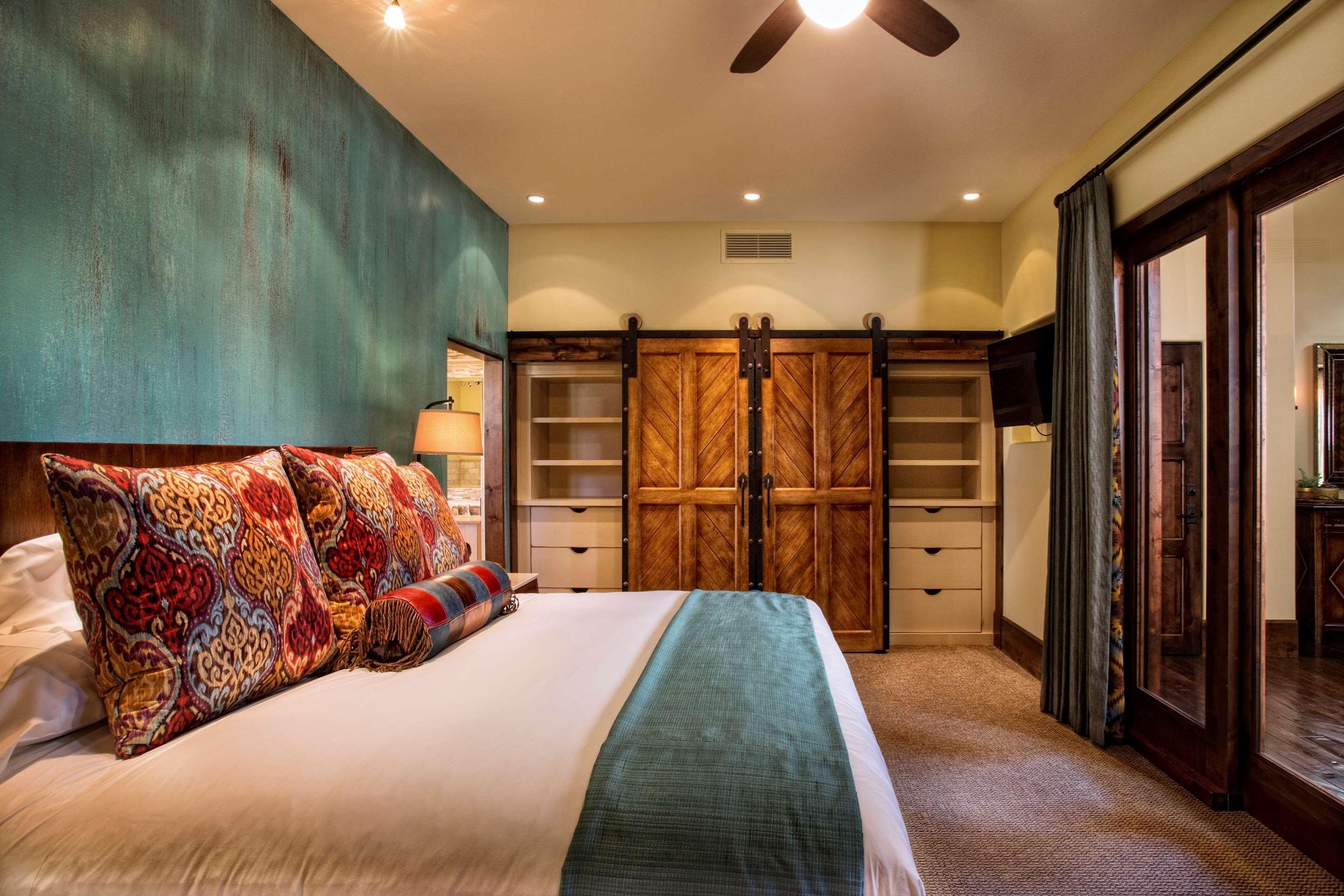 One-Bedroom Suite