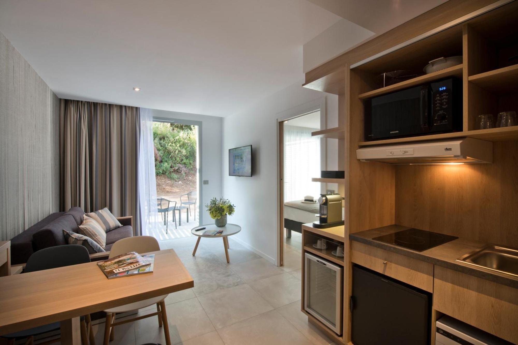 Junior Suite King Bed Terrace