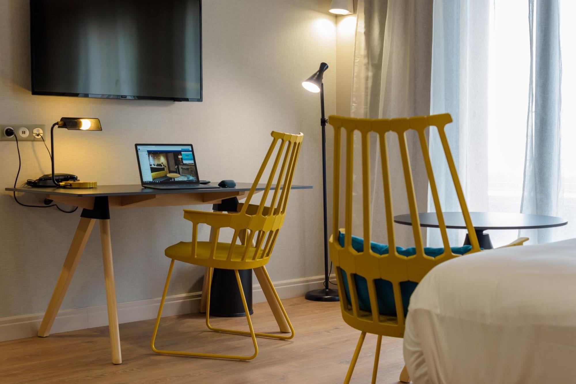 Privilege Room