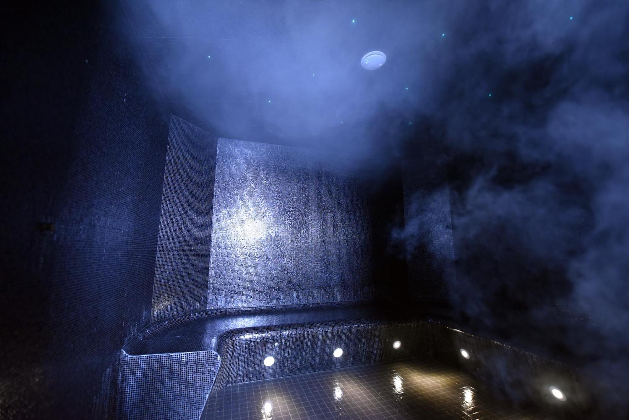 Single Room Spa Access