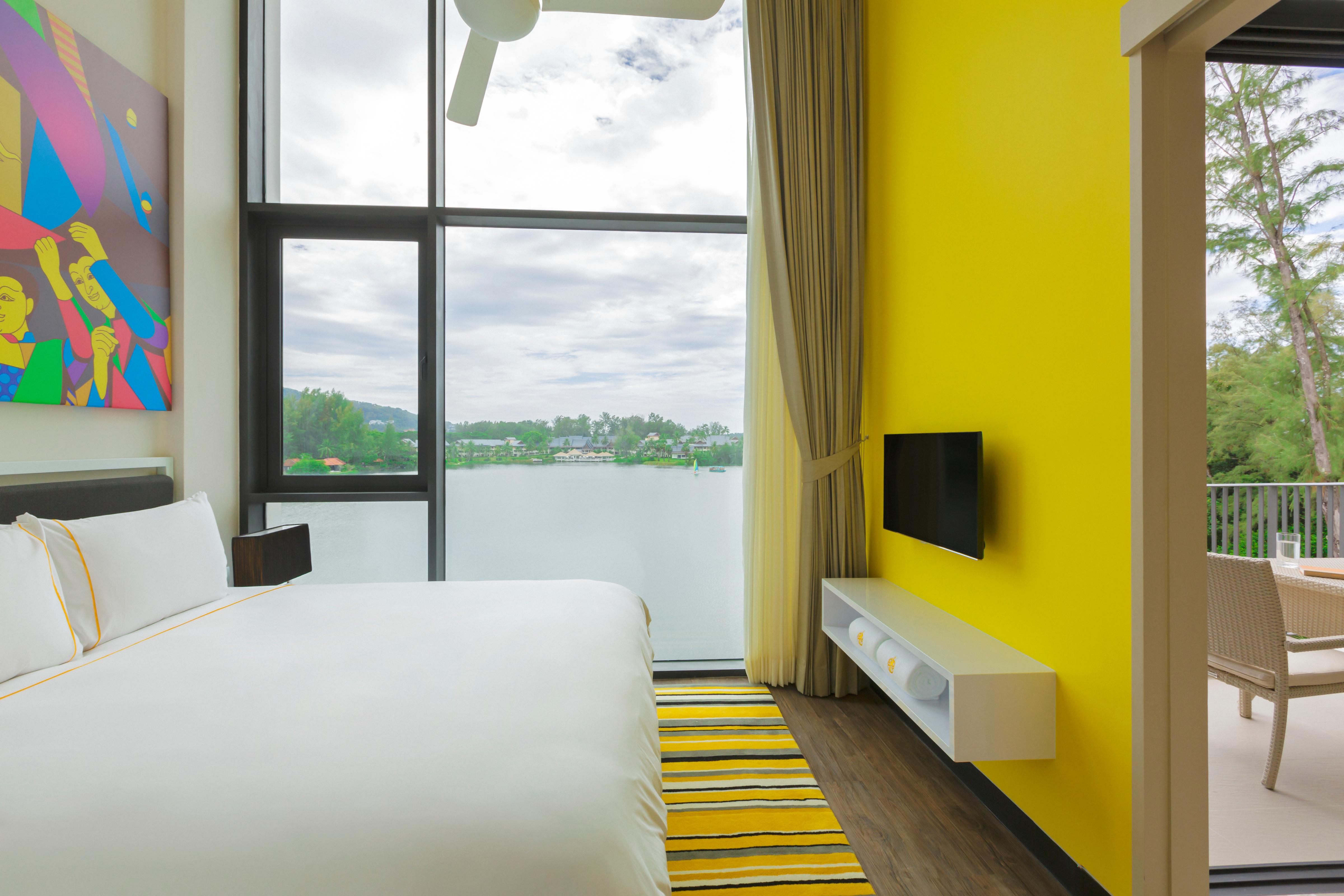 One Bedroom Loft Water View