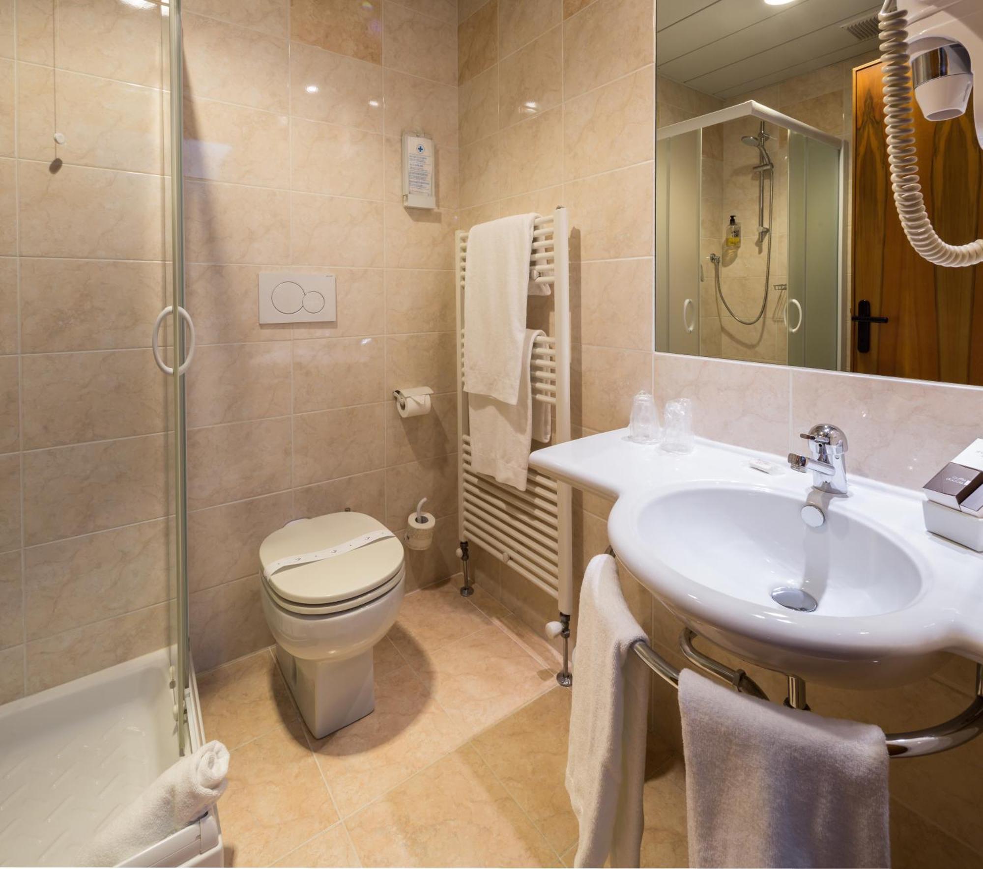 Deluxe Single Room