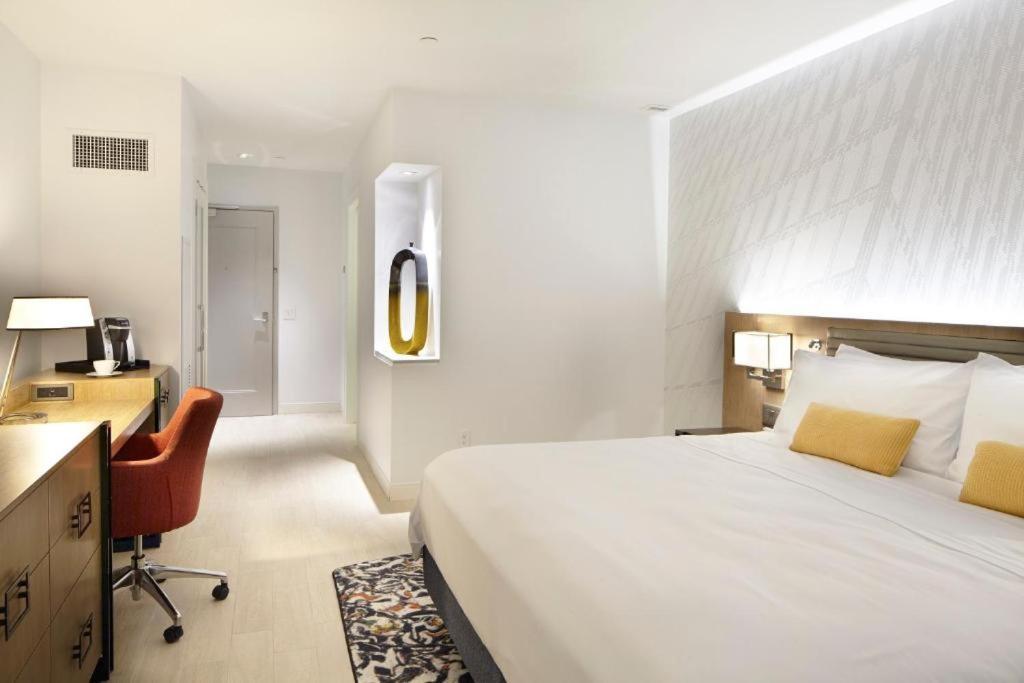 Habitación Deluxe con ducha a ras de suelo adaptada para personas con movilidad reducida - Cama extragrande - No fumadores