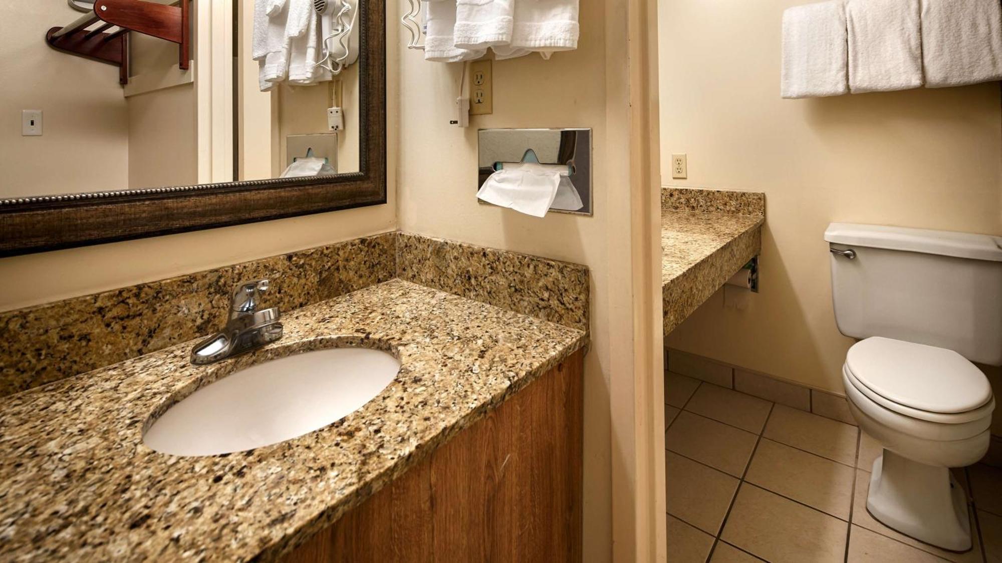 Double Room with Two Double Beds - Non-Smoking