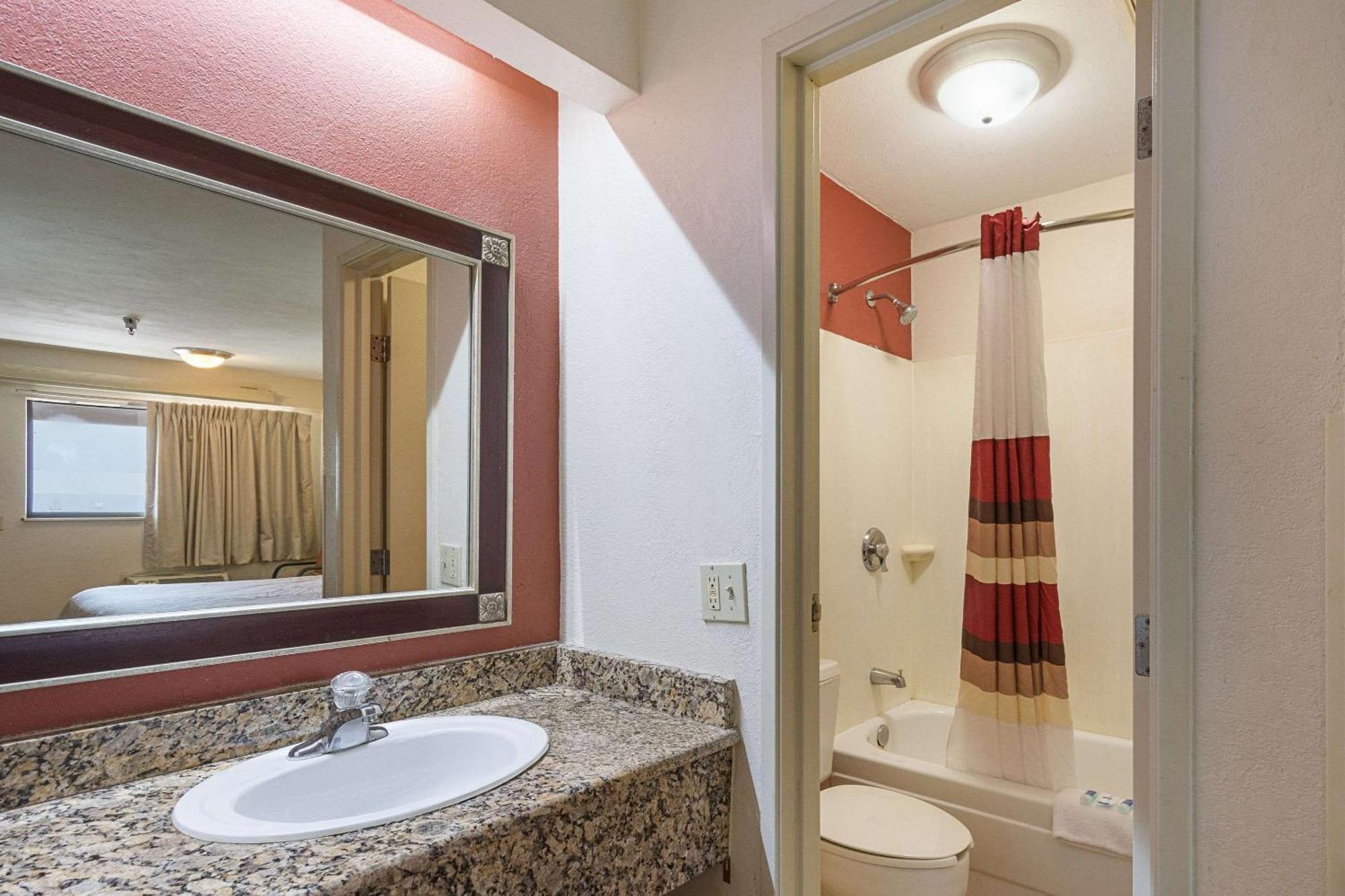 Double Room with Two Double Beds - Non-Smoking