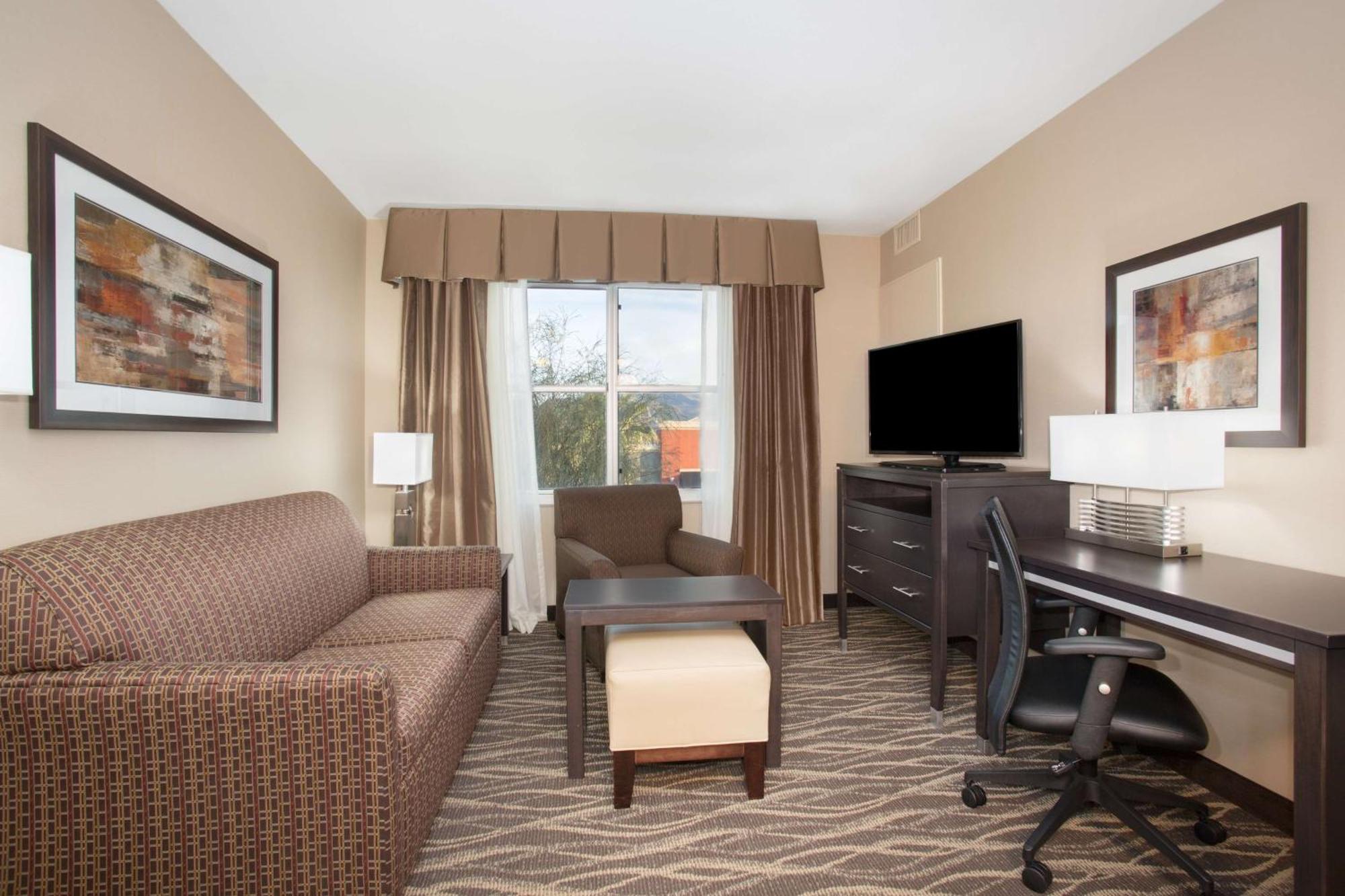 One-Bedroom King Suite Non-Smoking,1557877636:JPEG