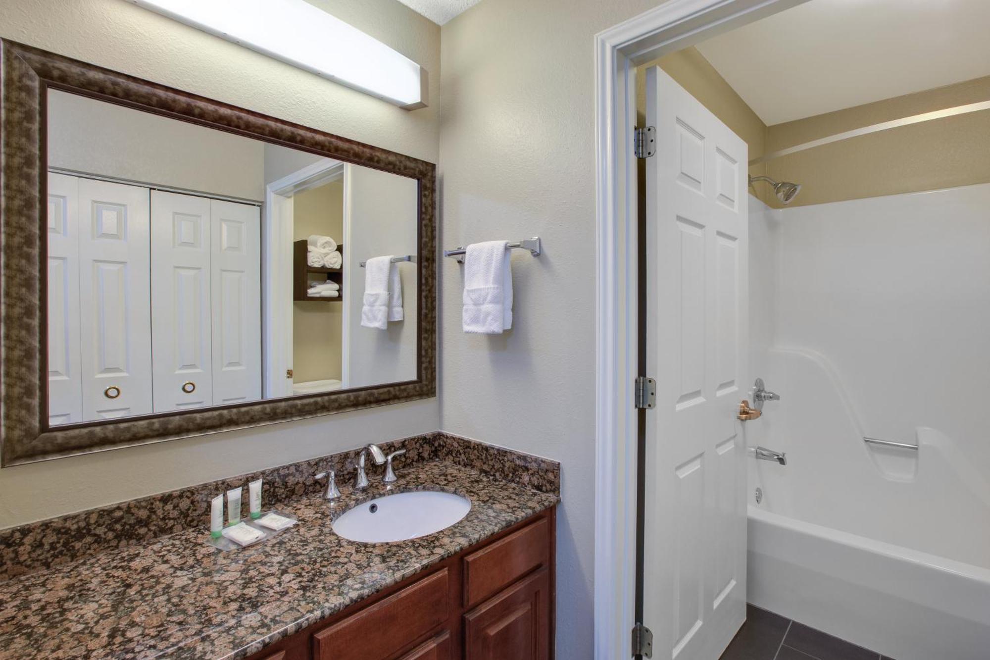 One-Bedroom King Suite