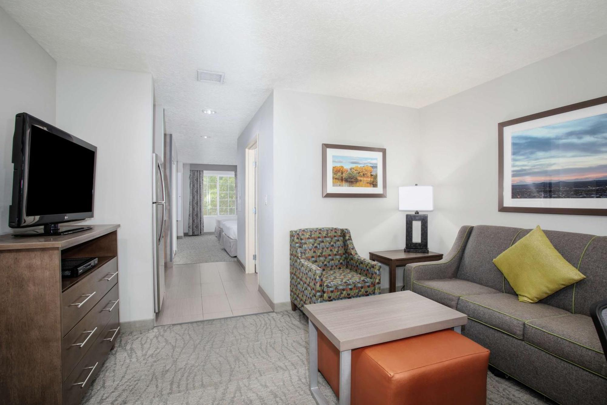 Suite with Two Double Beds - Non-Smoking