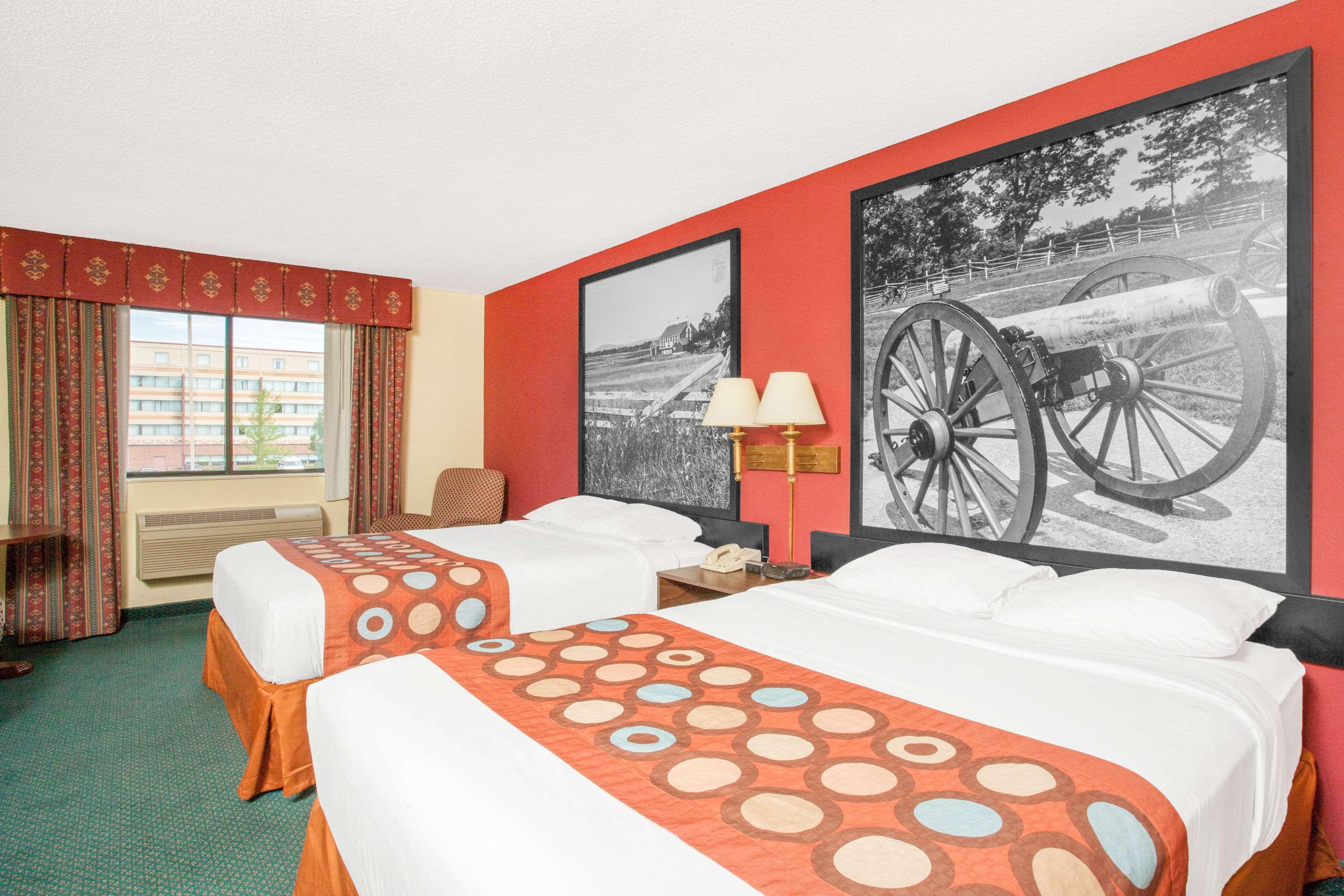 Queen Room with Two Queen Beds - Non-Smoking