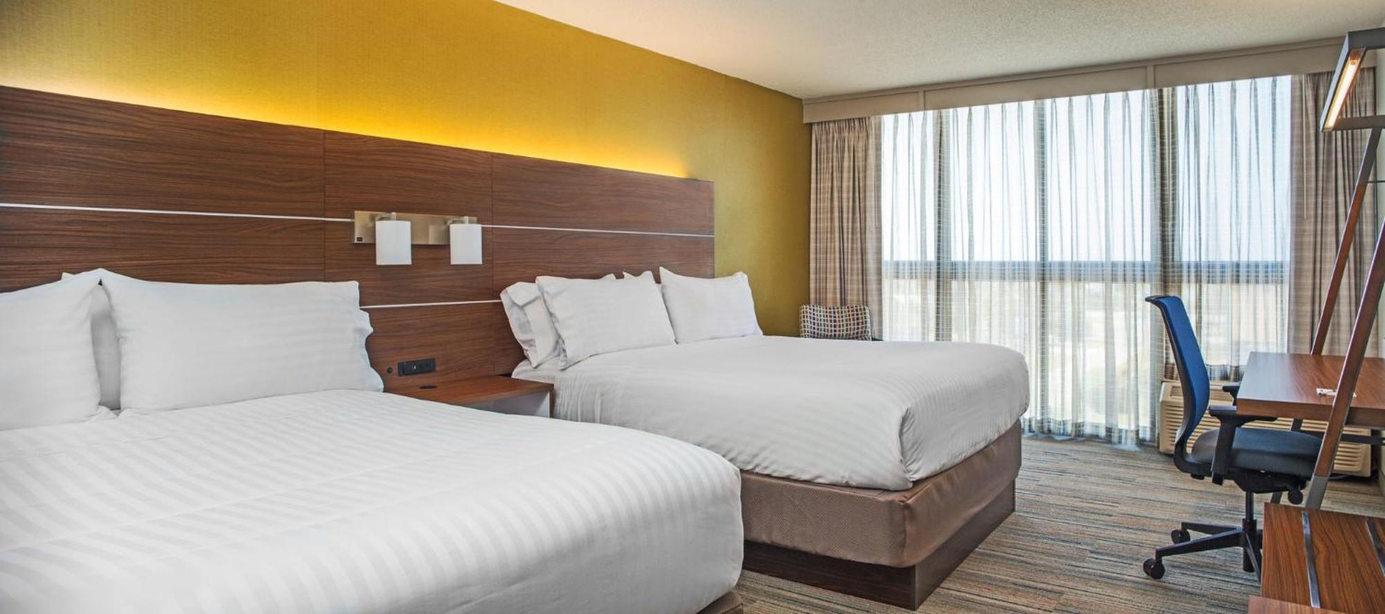 Queen Room with Two Queen Beds - Hearing Accessible/Non-Smoking