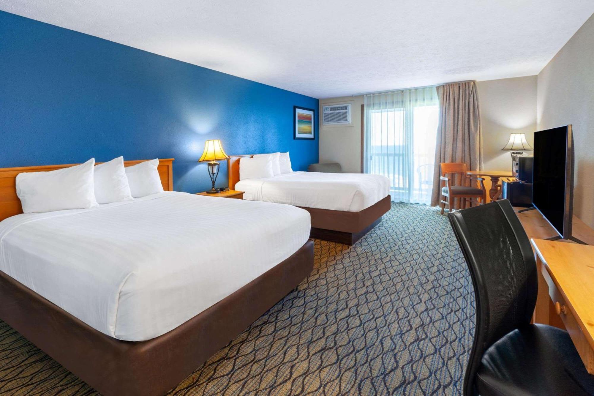 Queen Room Two Queen Beds Disability Access or Non-Smoking
