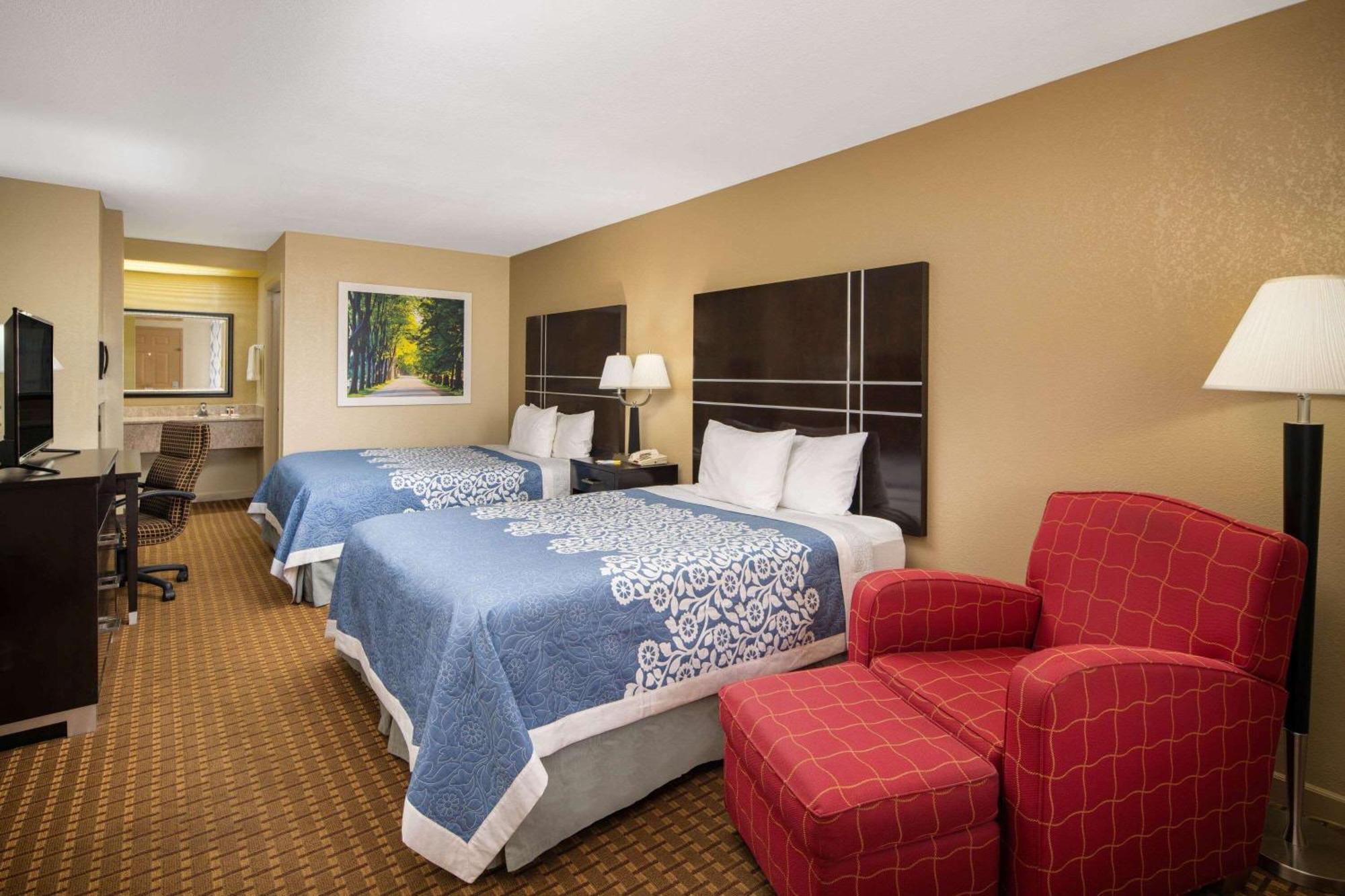 Queen Room with Two Queen Beds - Disability Access/Non-Smoking