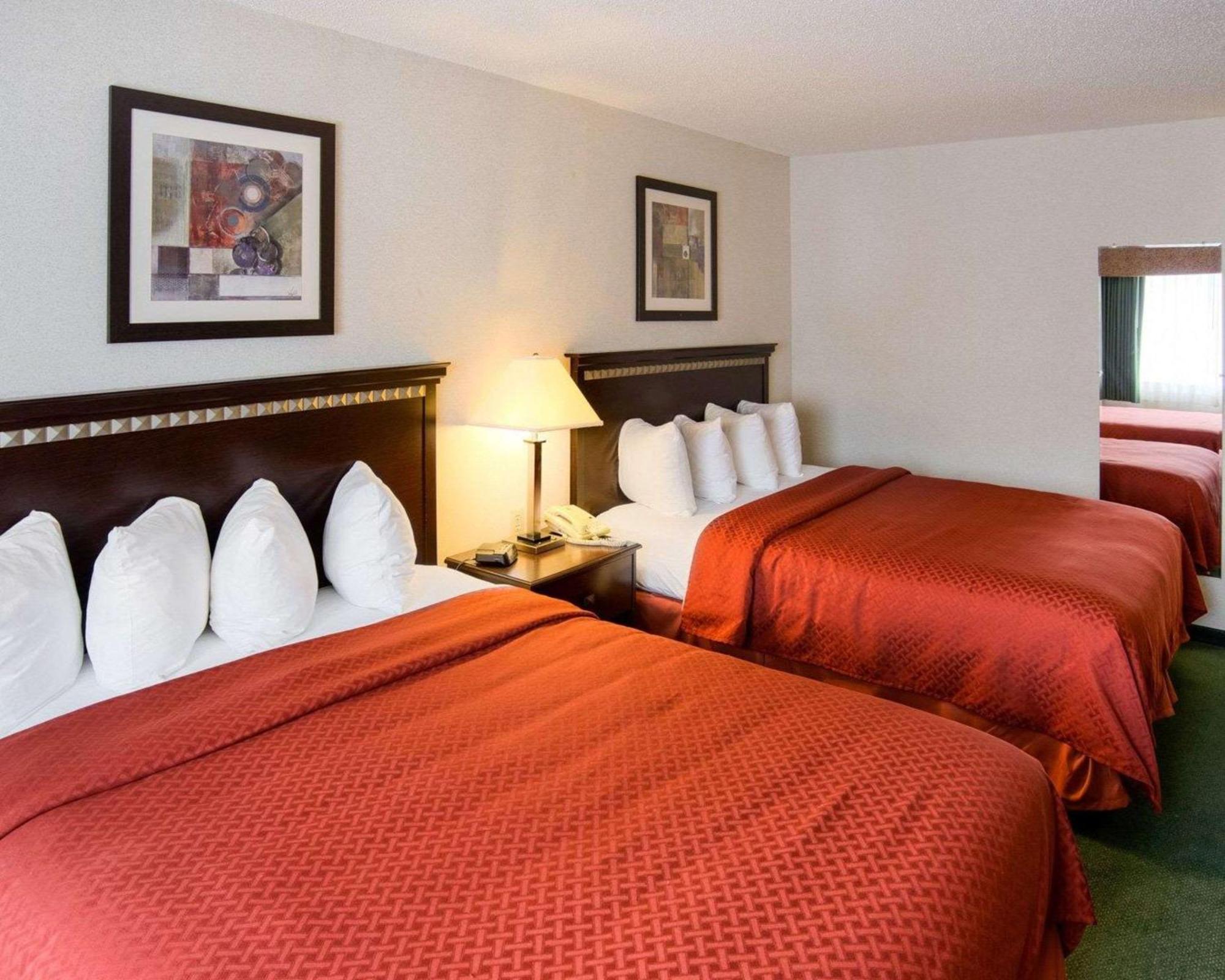 Queen Room with Two Queen Beds - Non-Smoking