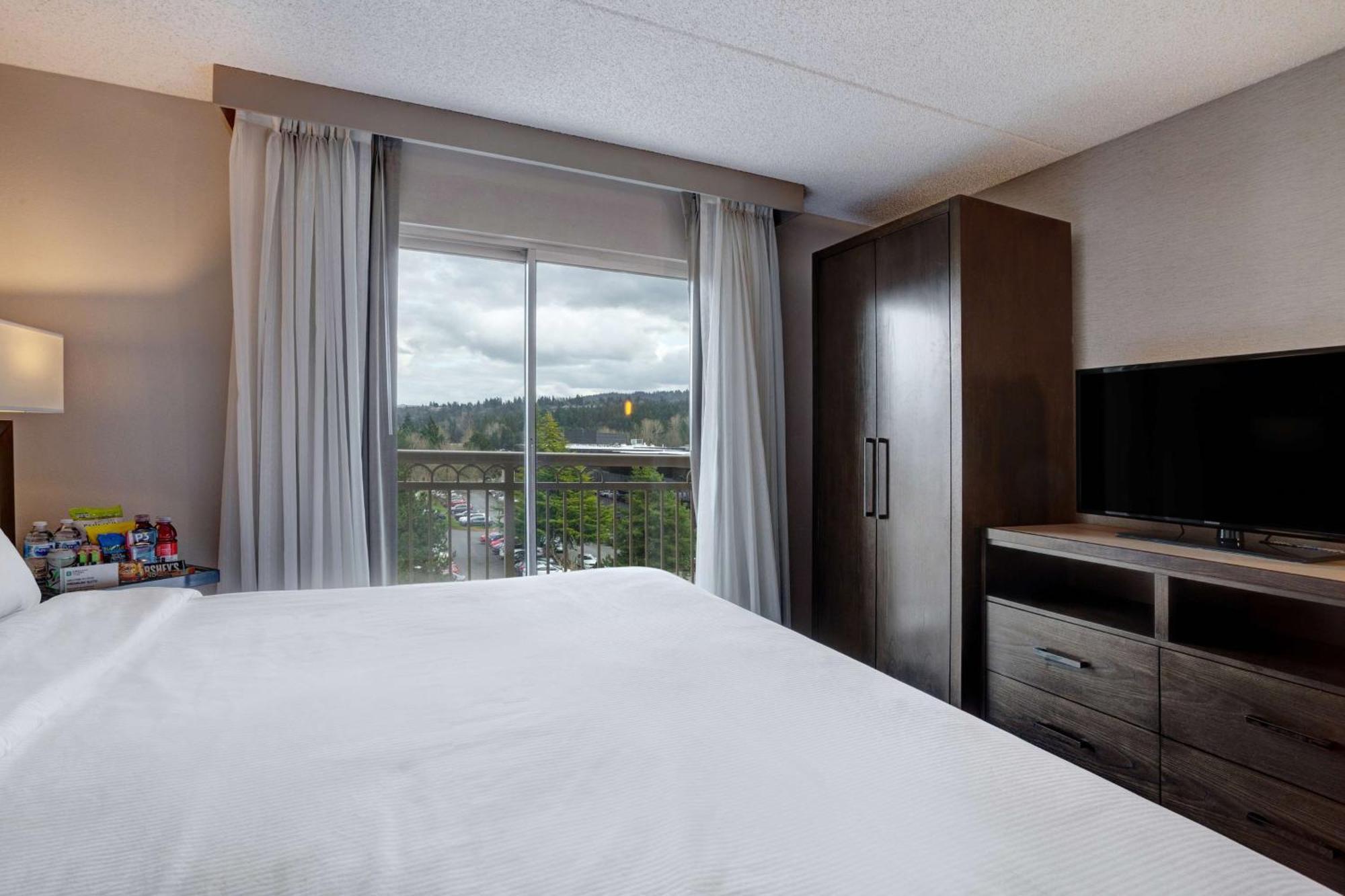 King Suite Balcony Non-Smoking