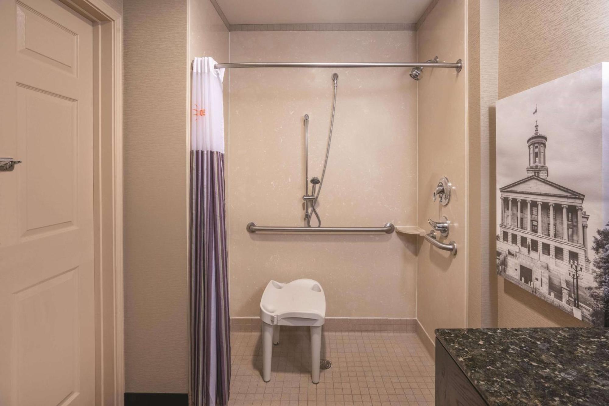 Queen Room Two Queen Beds Mobility Access or Non-Smoking