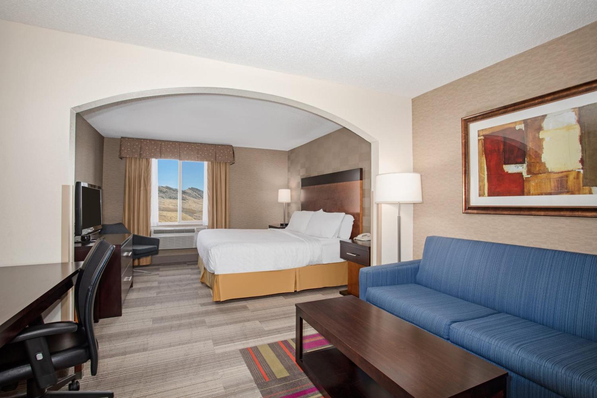 Standard King Room with Sofa Bed