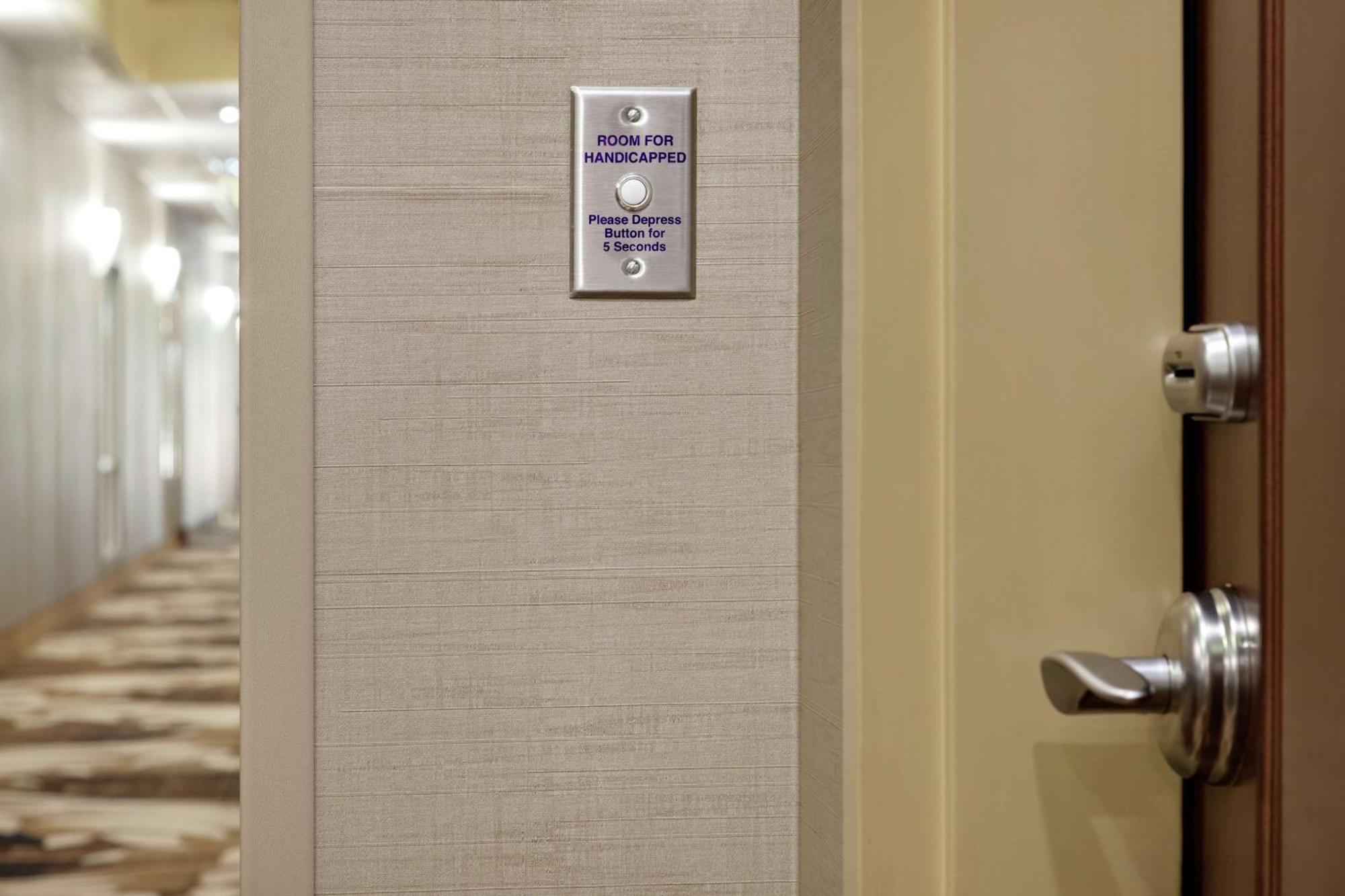 King Studio Suite - Hearing Access/Non-Smoking