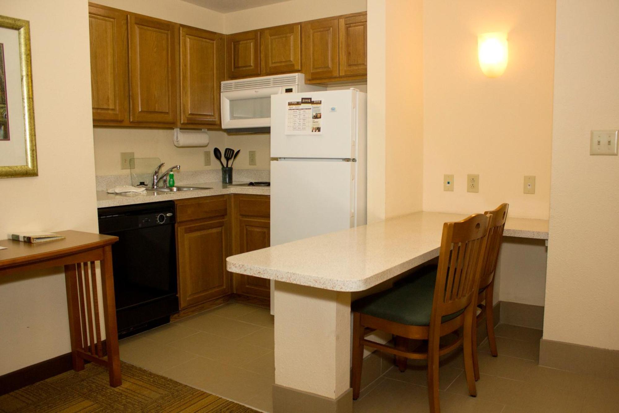 One Bedroom Suite with One Queen Bed