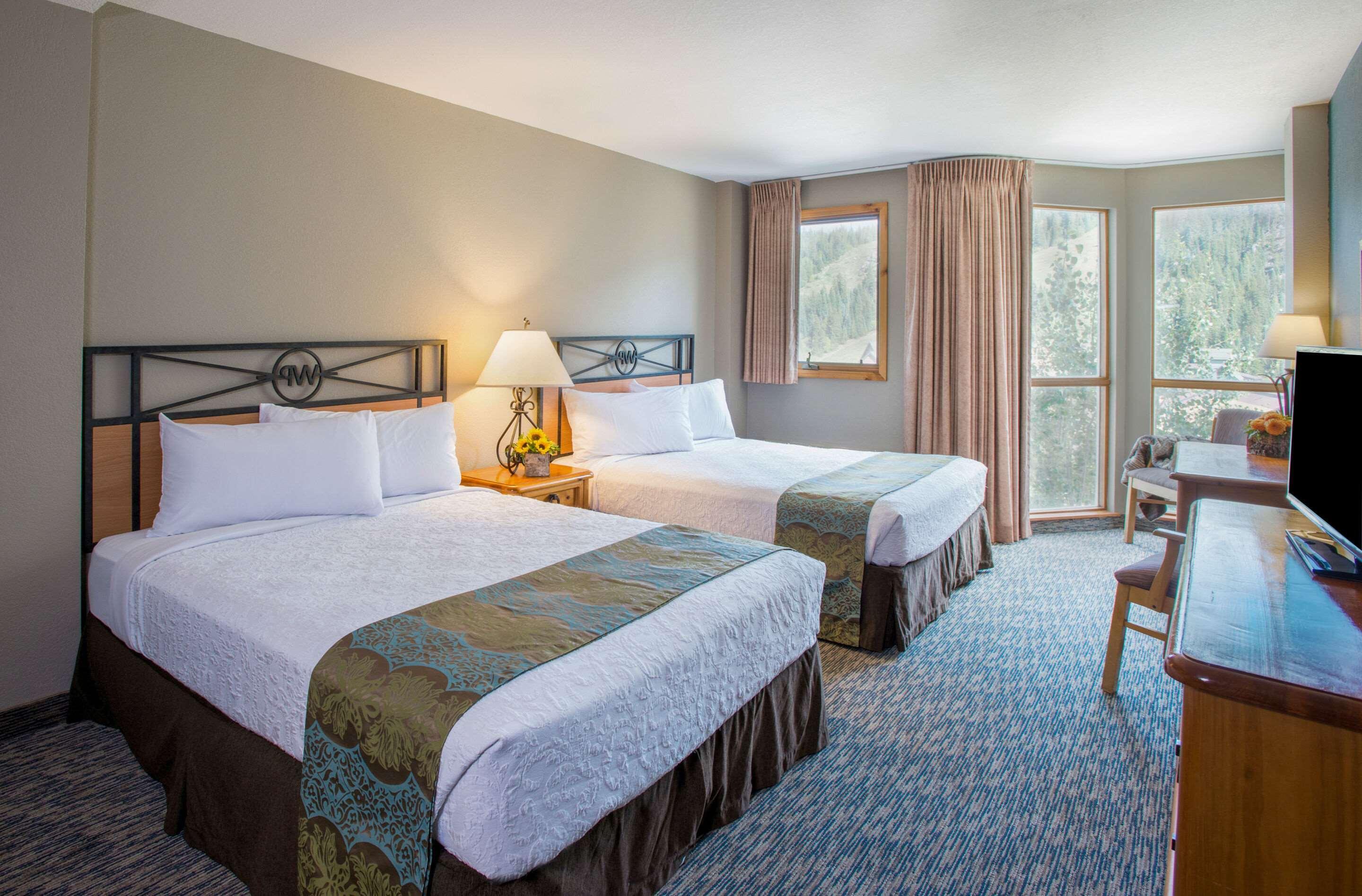 Double Room with Two Double Beds - Accessible/Non-Smoking
