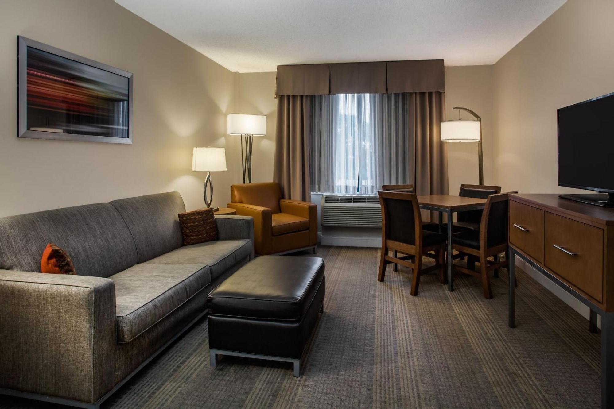 One-Bedroom King Suite,1281580228:JPEG