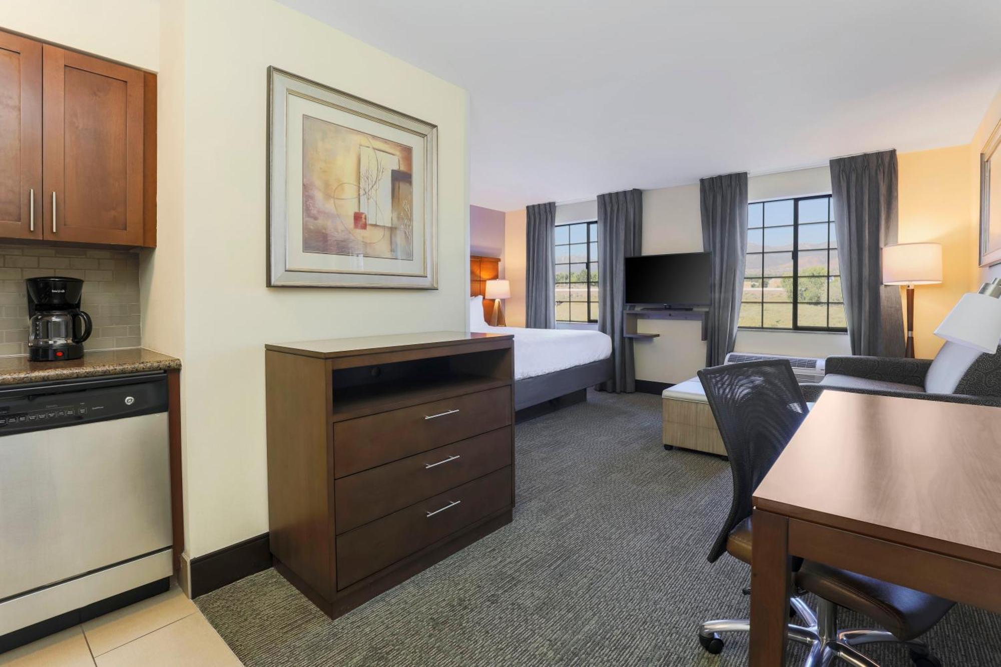 King Studio Suite