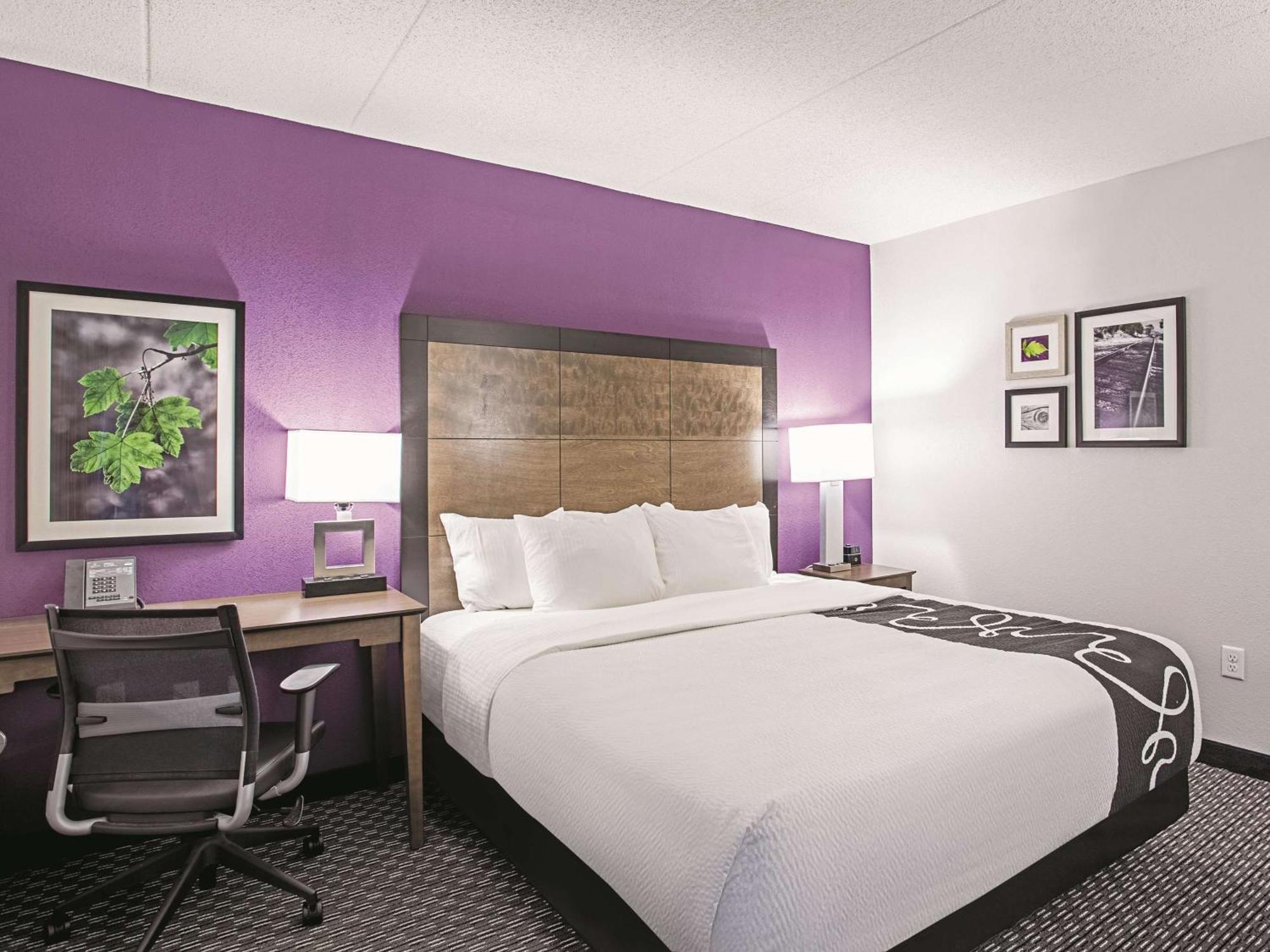 King Room - Mobility Access/Non-Smoking