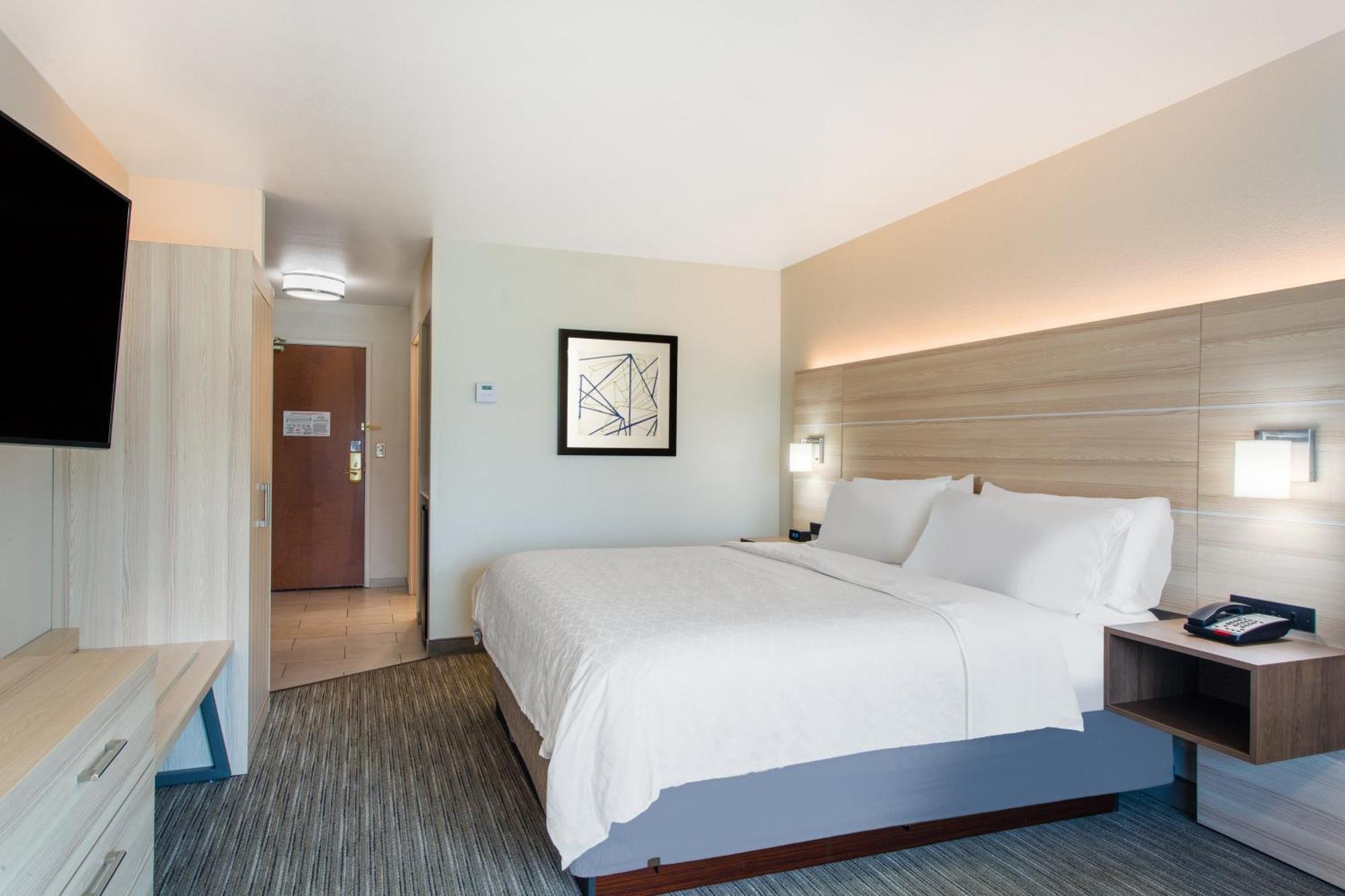 Standard King Room with Walk-In Shower