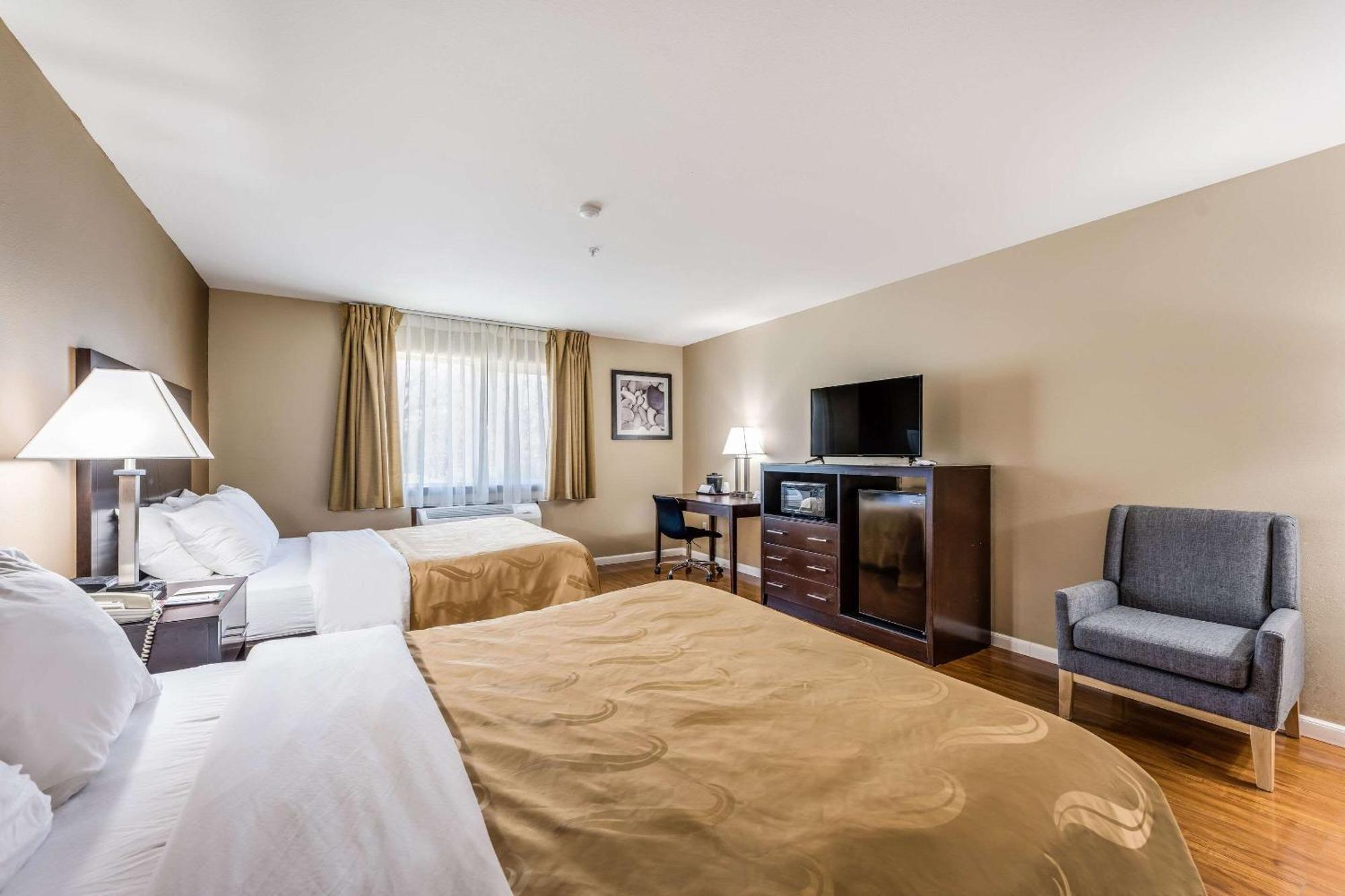 Queen Room with Two Queen Beds - Non-Smoking