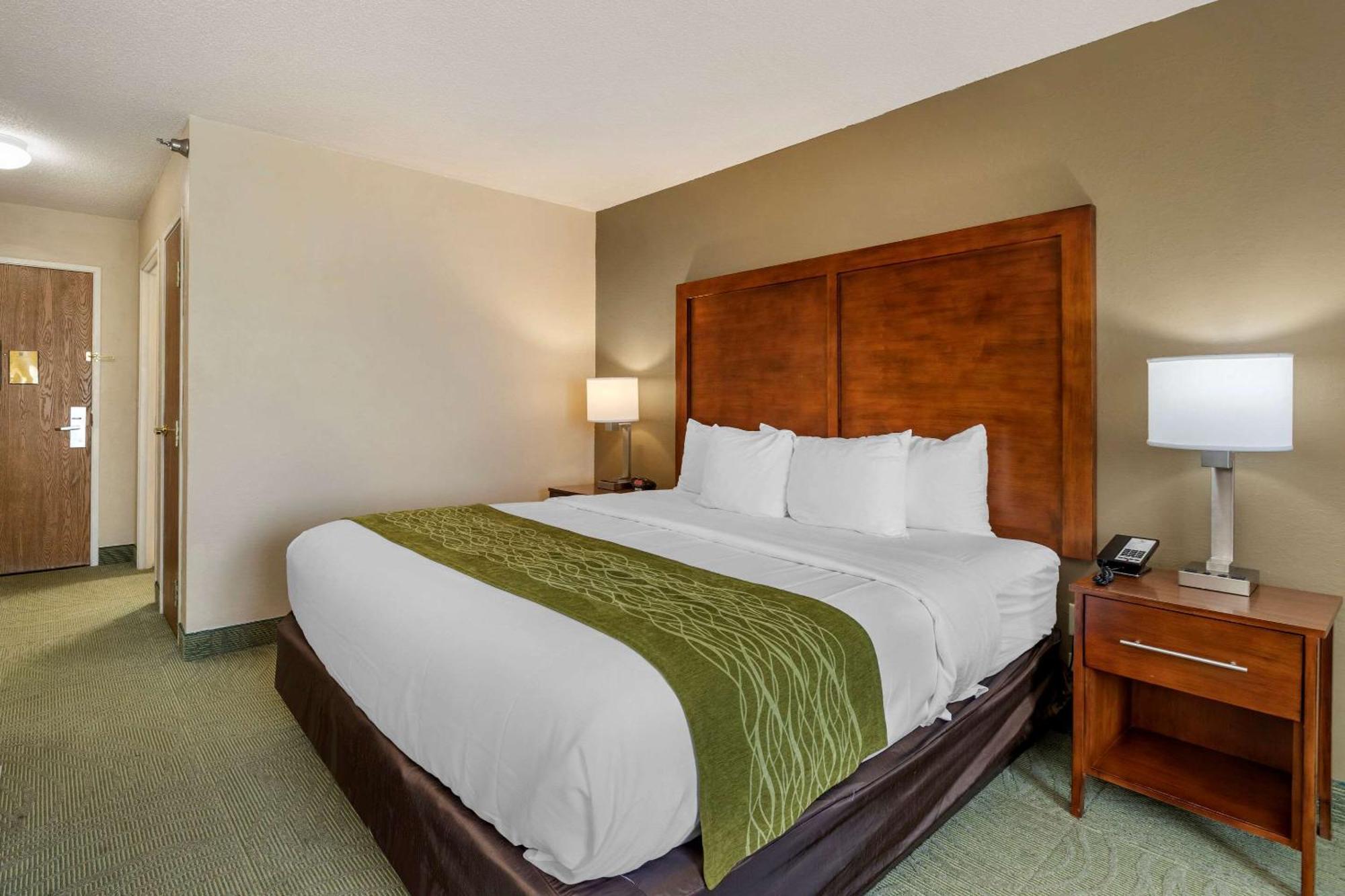 King Room - Non-Smoking