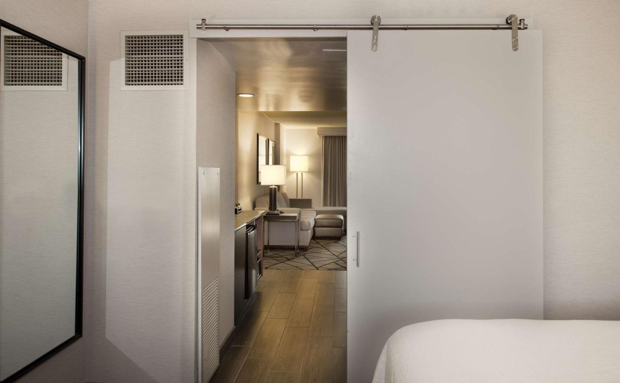 King Suite with Roll-In Shower - Mobility/Hearing Accessible - Non-Smoking