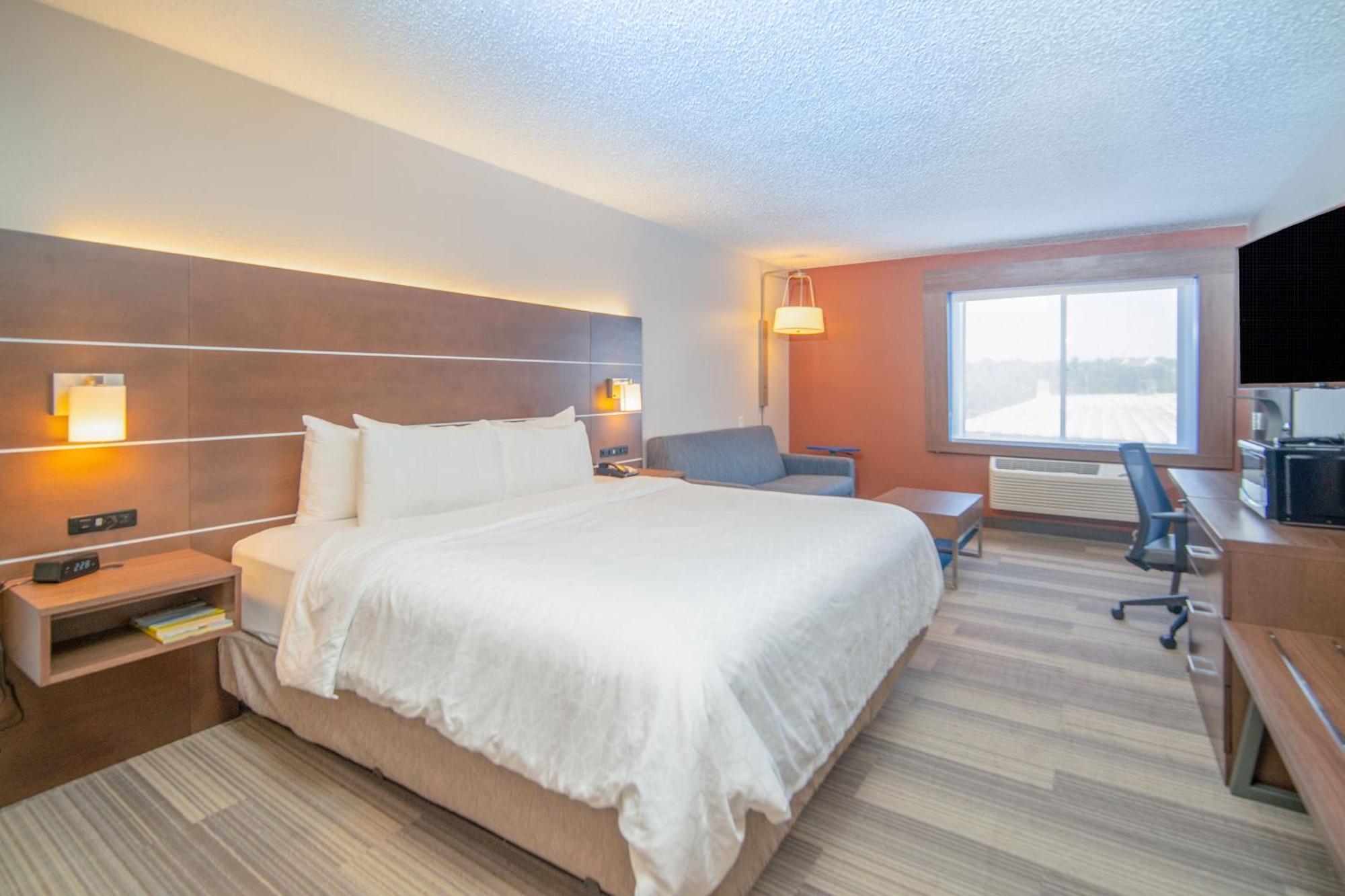 Standard King Room with Sofa Bed