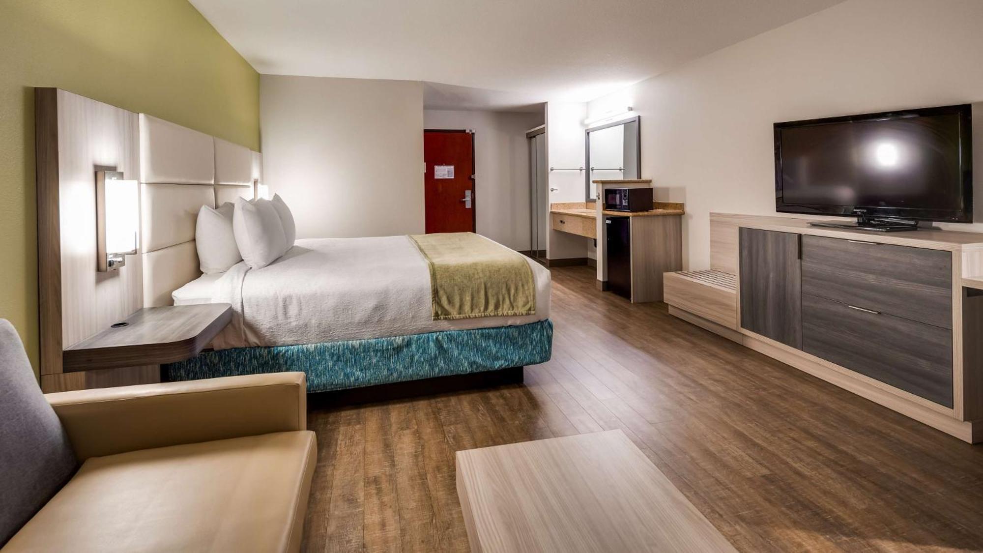 Deluxe Queen Room Two Queen Beds Non-Smoking