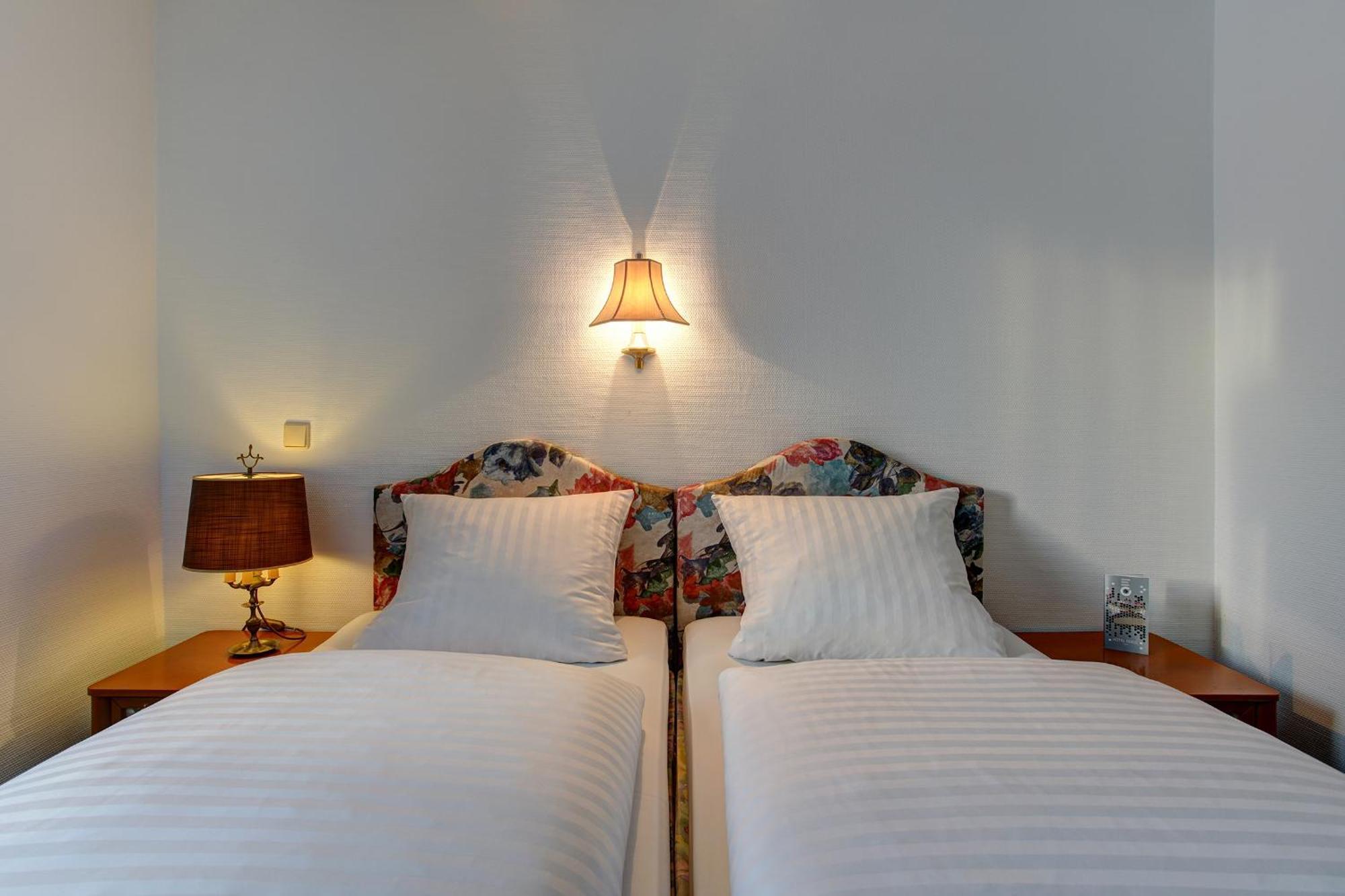 Standard Room 1 Double Bed,1282365424:JPEG