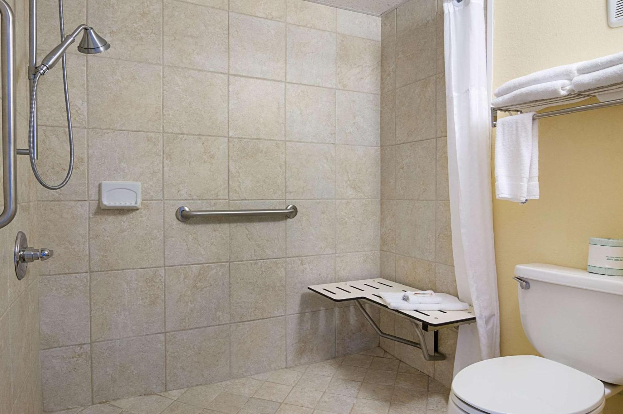 King Room - Accessible/Non-Smoking