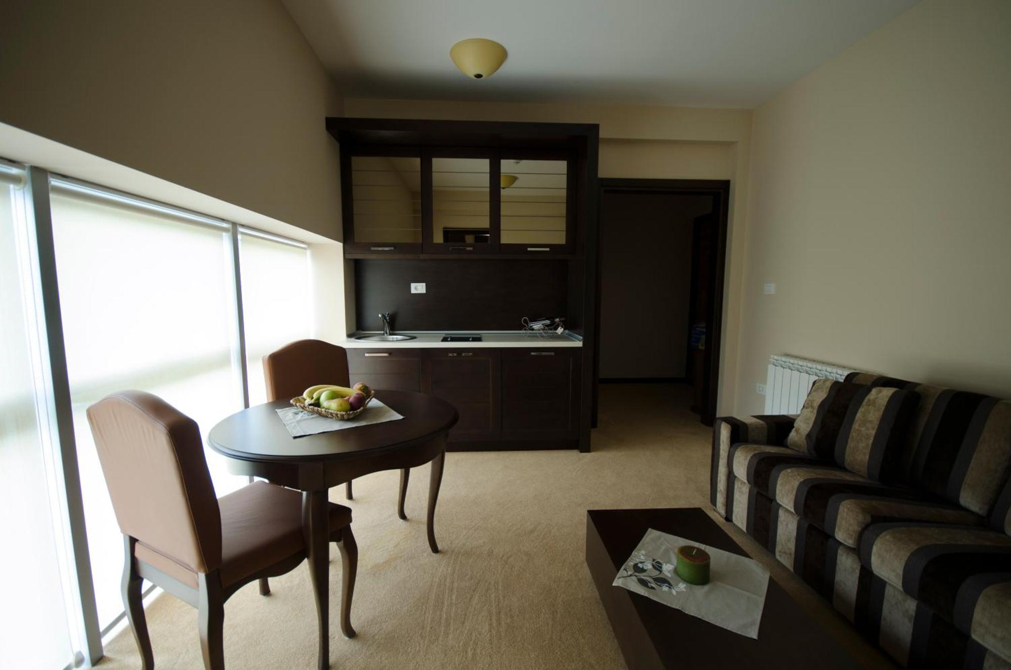 One Bedroom Apartment