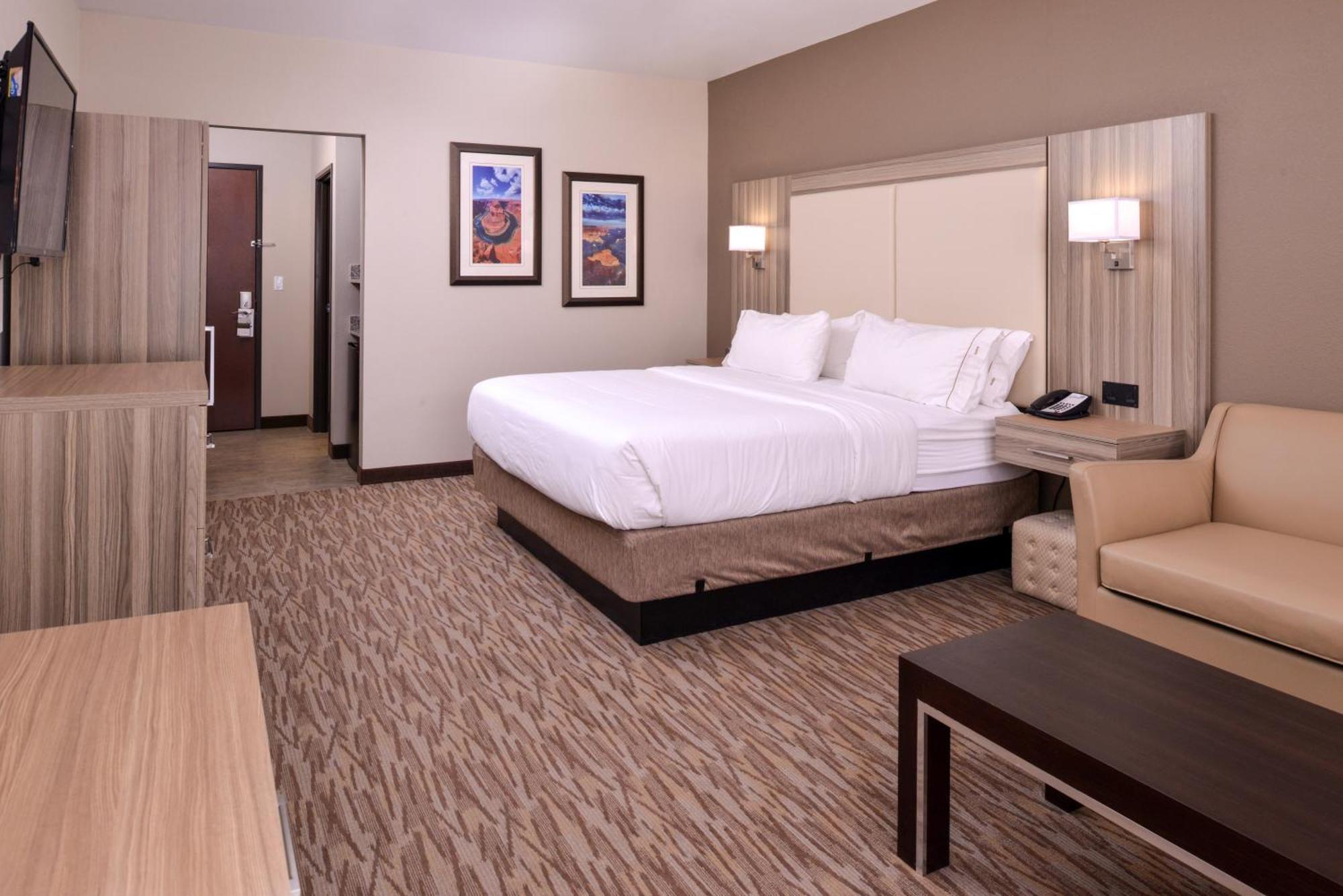Standard King Room with Sofa Bed