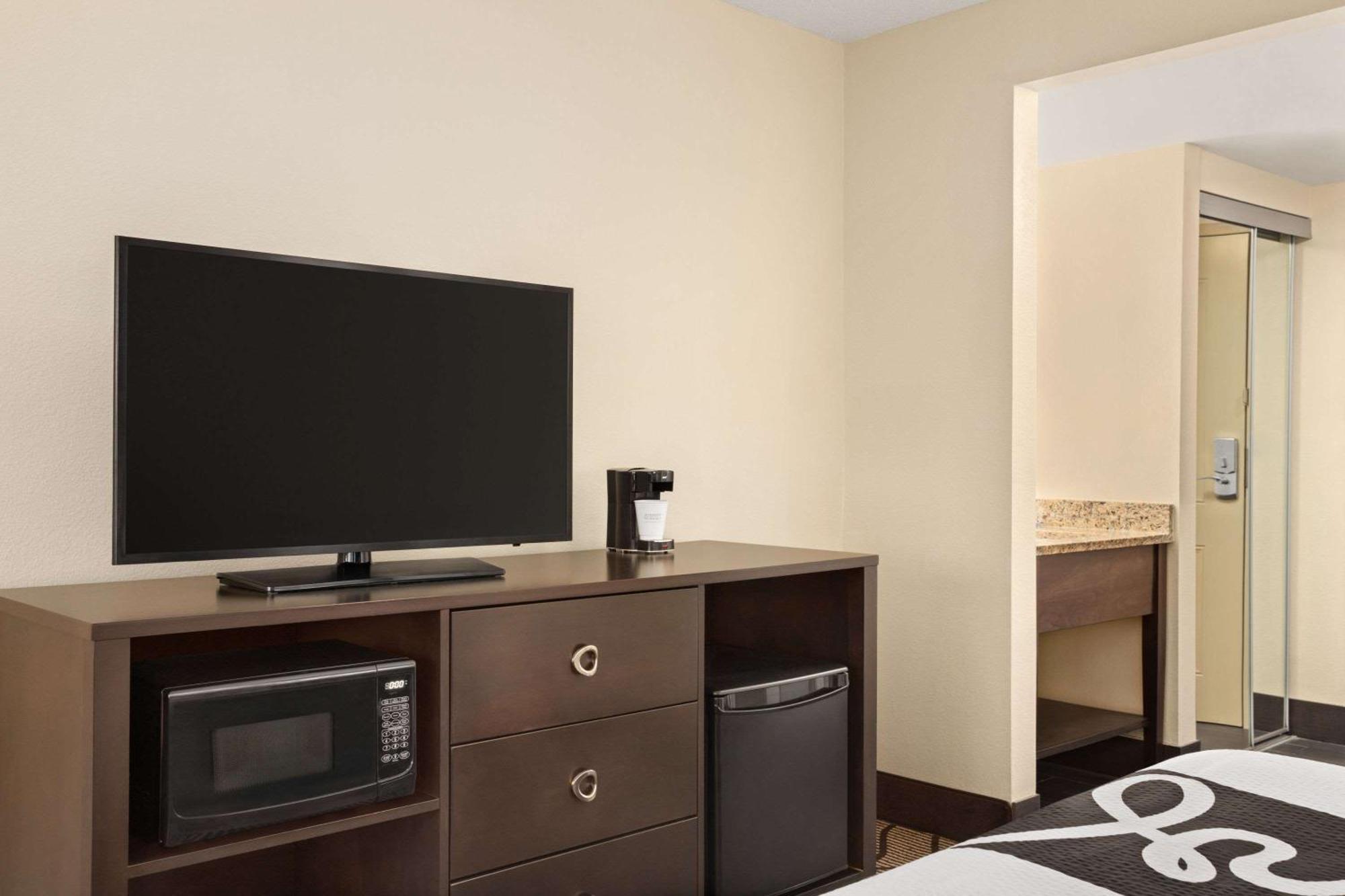 2 Double Beds Non-Smoking