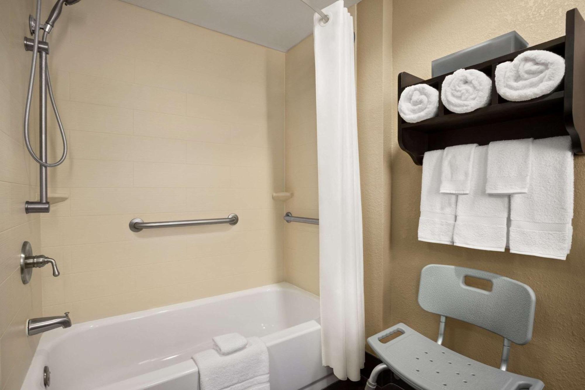 2 Double Beds Non-Smoking