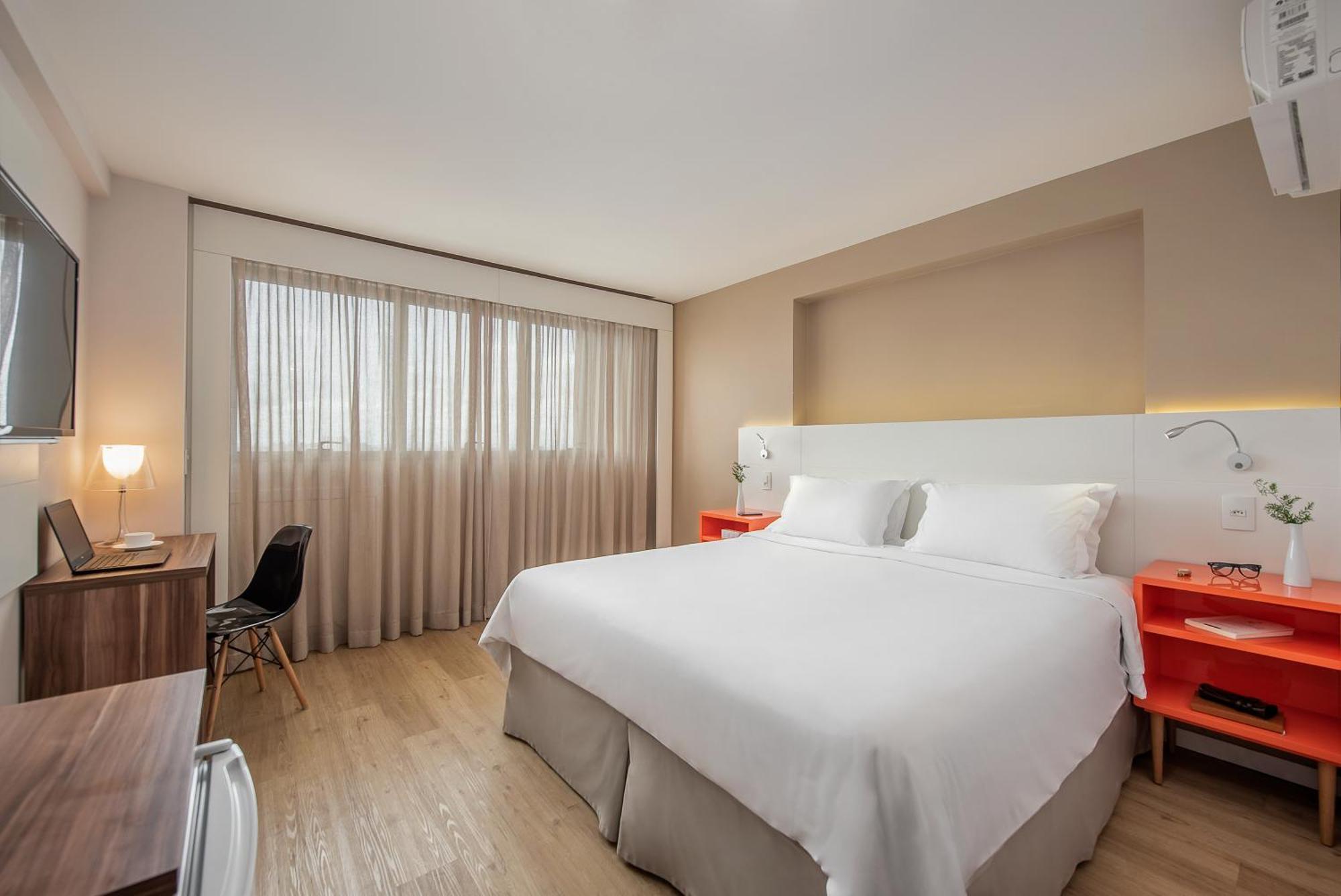 Luxury Double - 1 Queen Bed