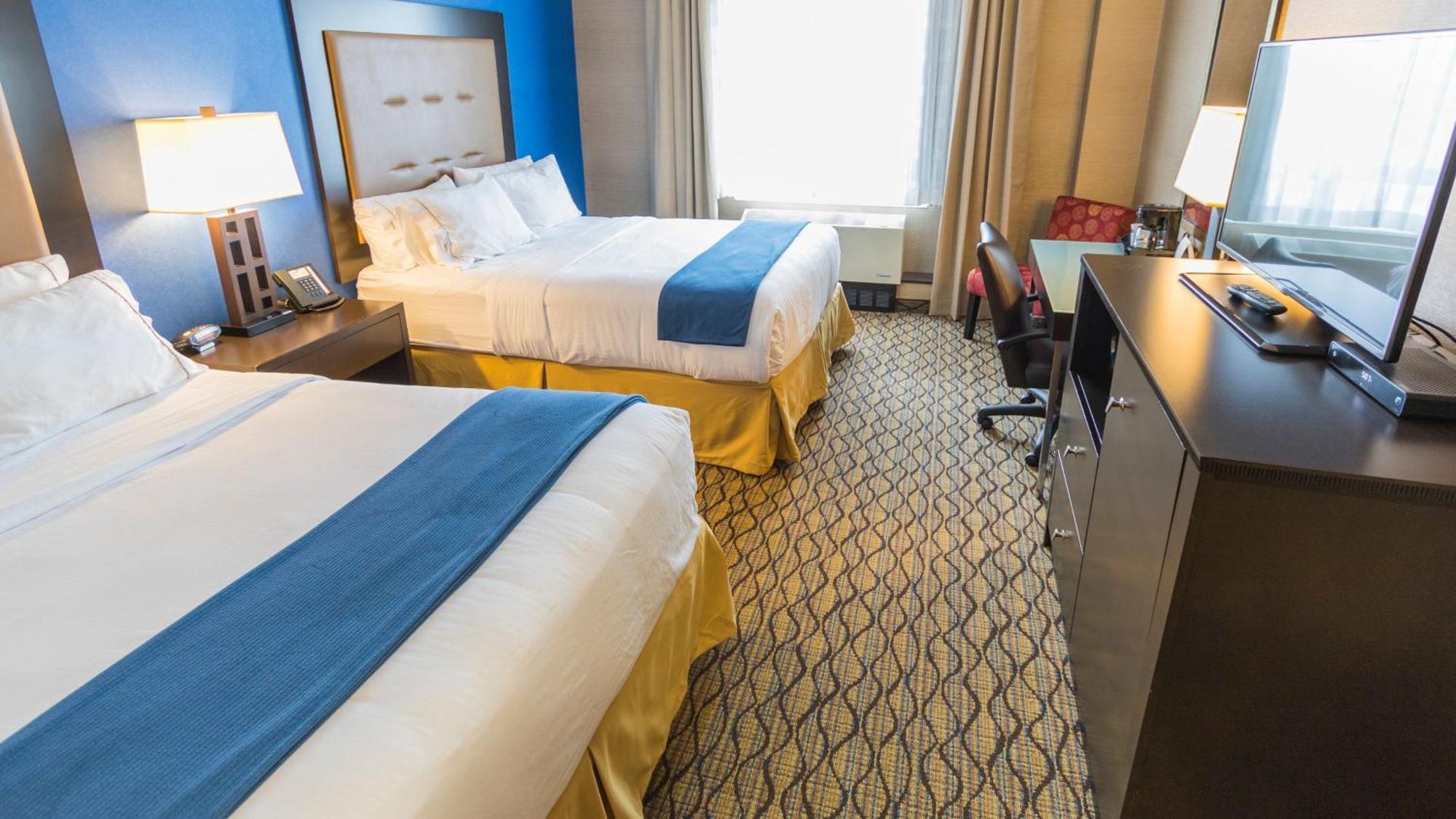 Standard Room with Two Queen Beds