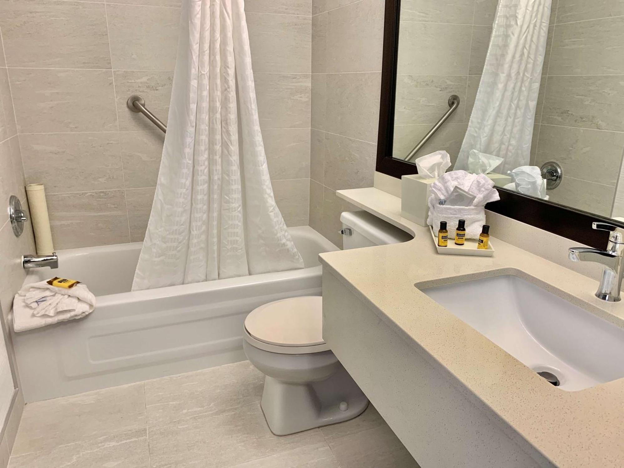 Executive Queen Room with Two Queen Beds - Non-Smoking