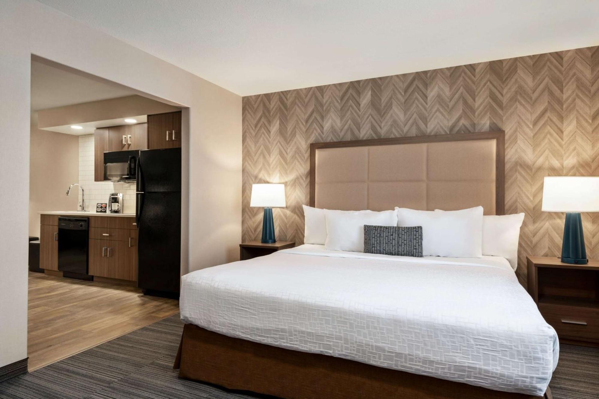 King Studio Suite