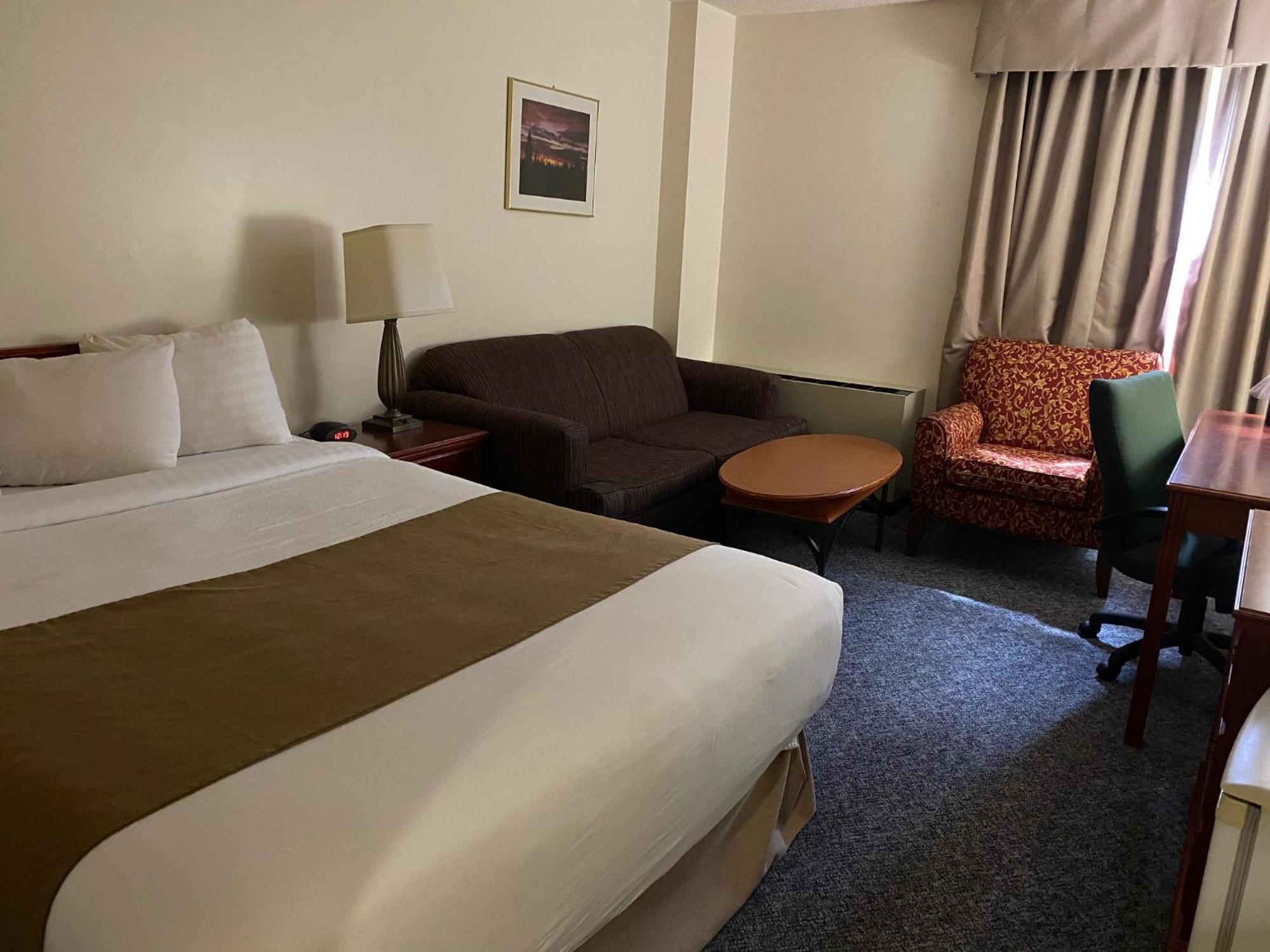 Queen Room - Disability Access/Non-Smoking