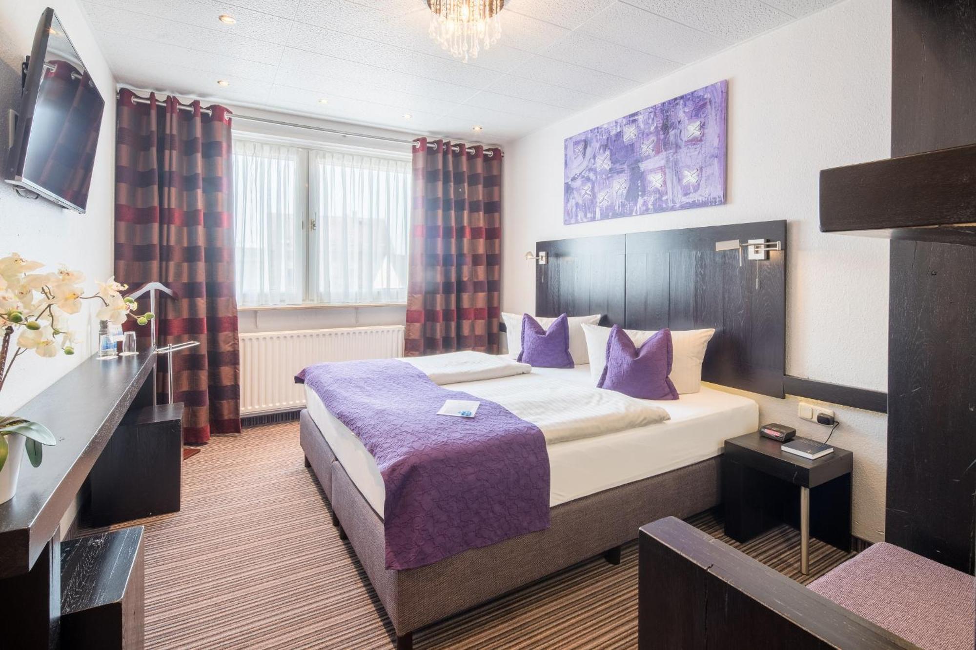 Comfort King Room