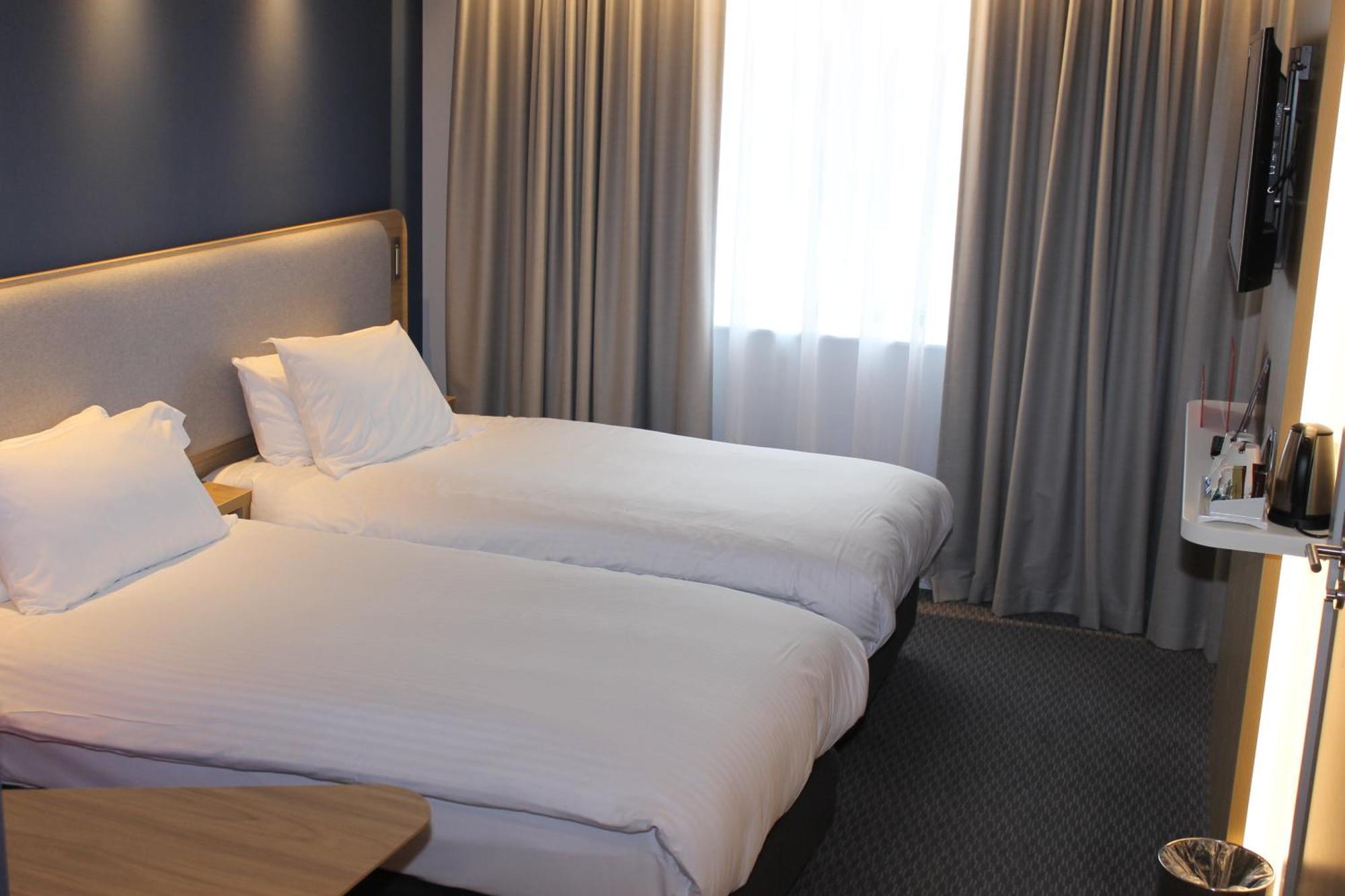 Standard Twin Room Hot