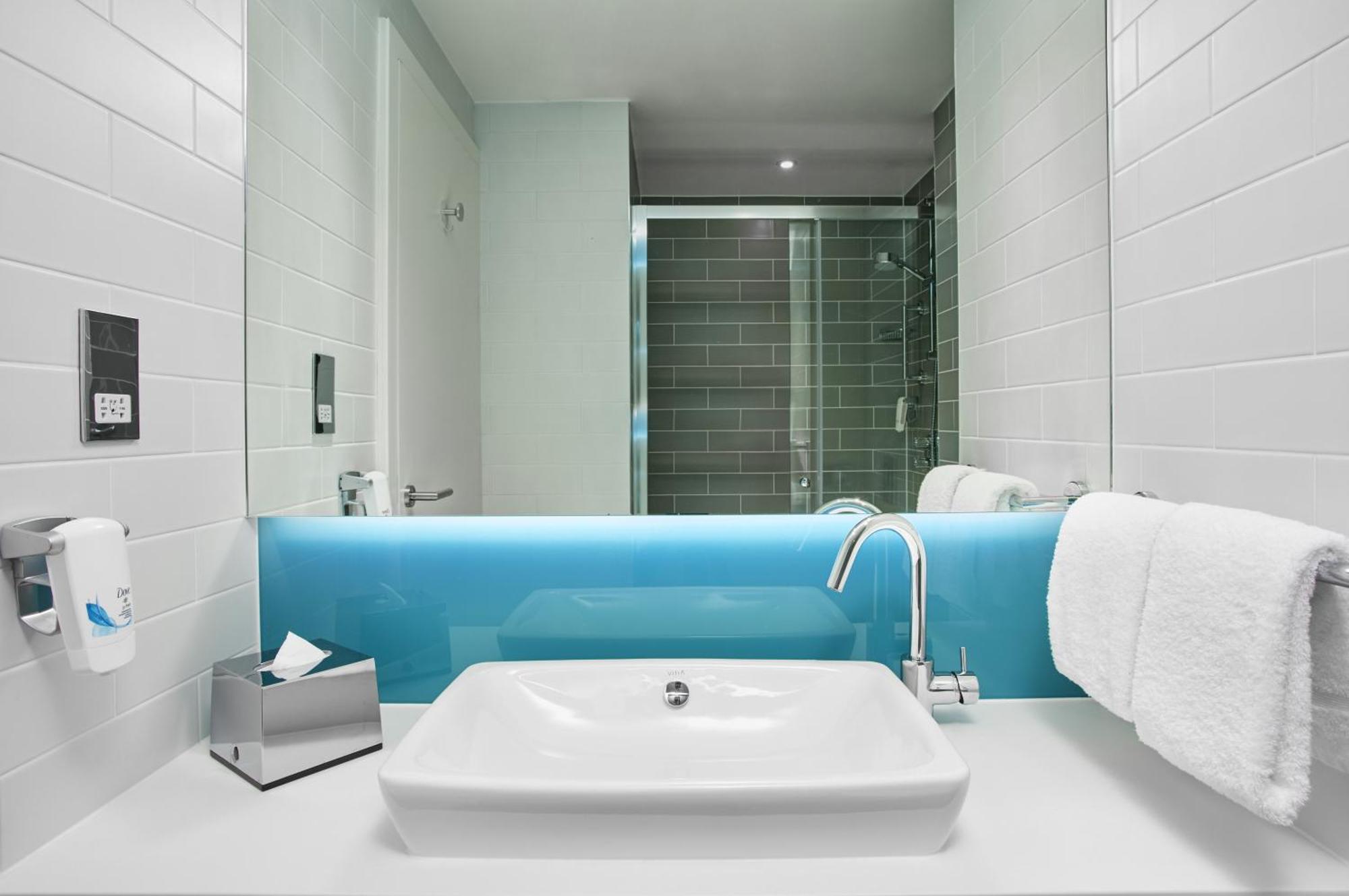 Standaard Kamer met Queensize Bed - Lage Verdieping