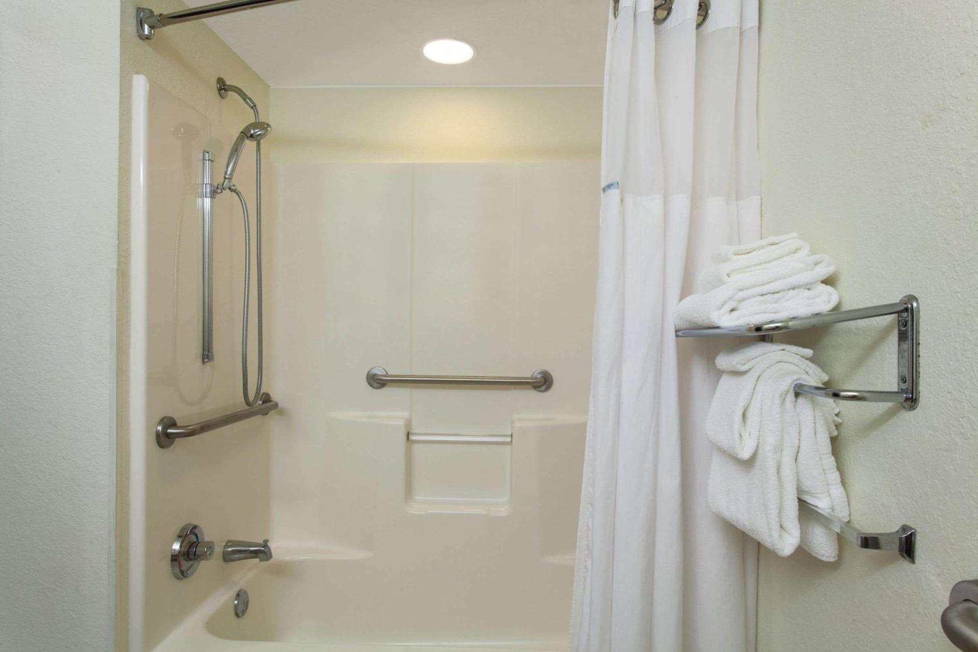 1 Queen Bed, Accessible Studio Suite, Non-Smoking