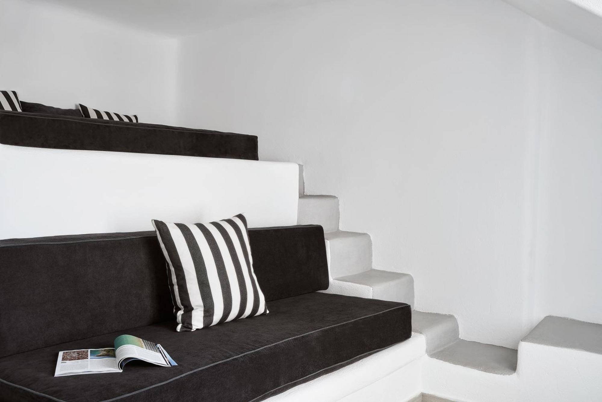 Friends & Family Suite Surrounding View