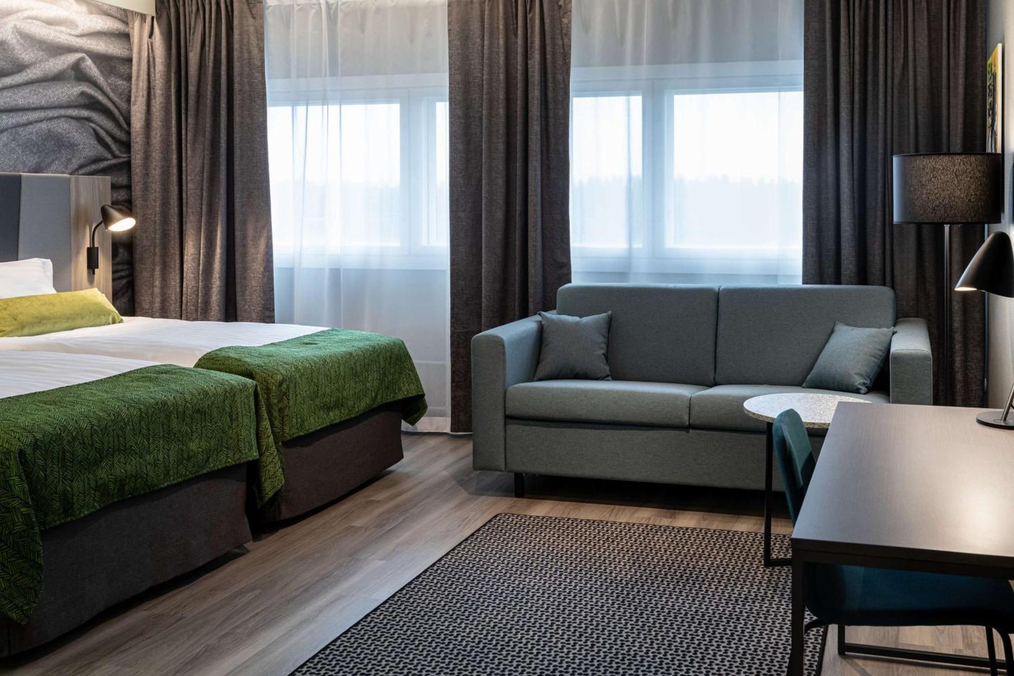 Standard Family Room,1649884303:JPEG